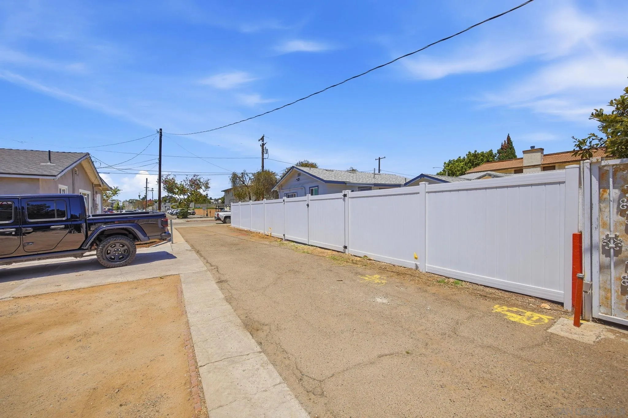 https://cdn.realtyfeed.com/cdn/127/260015901/939c9ede7a9dc1cdf0f3576b744eb224.webp