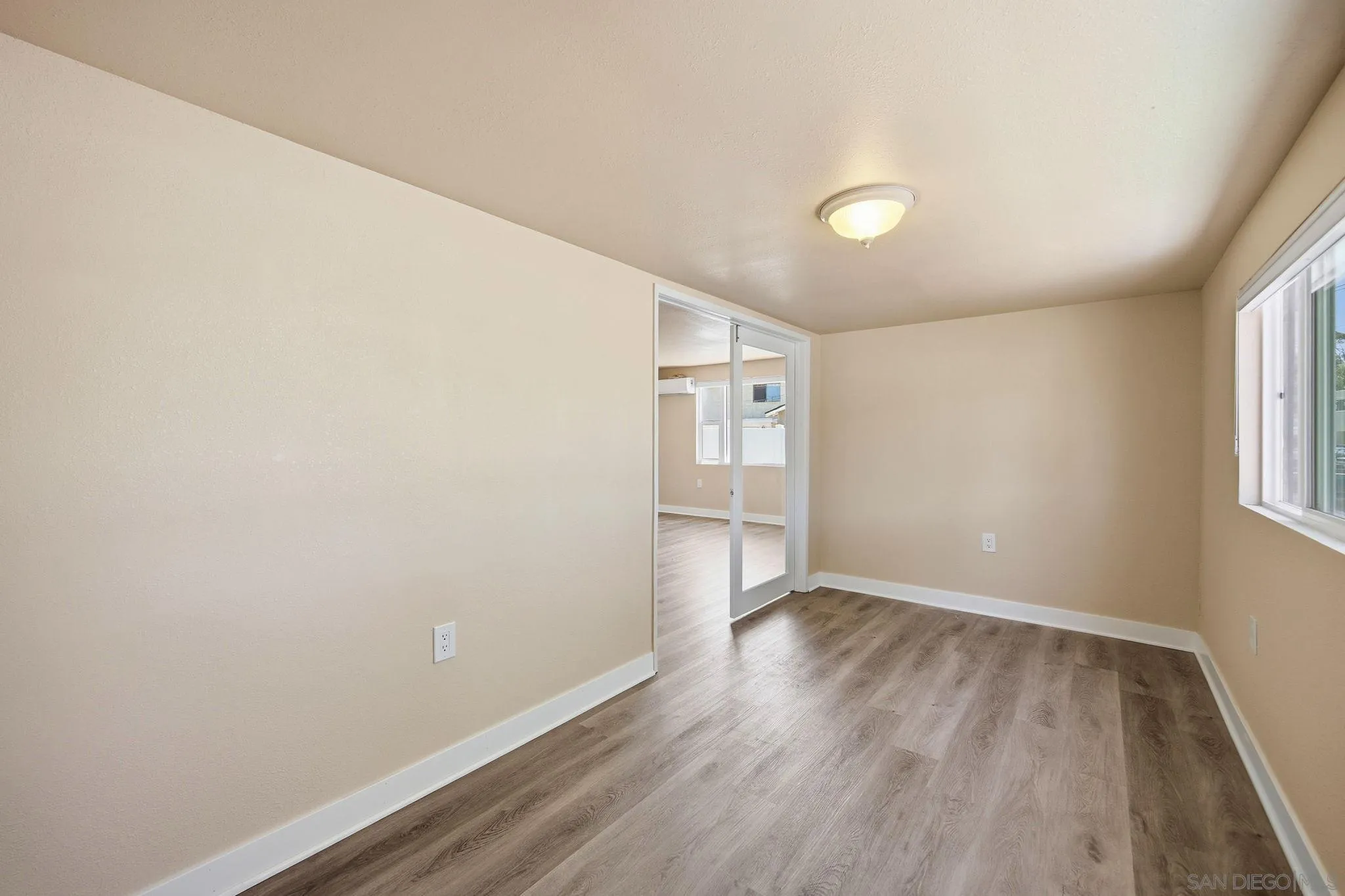 https://cdn.realtyfeed.com/cdn/127/260015901/c5a8e11e42f48ce095257d8639a05552.webp