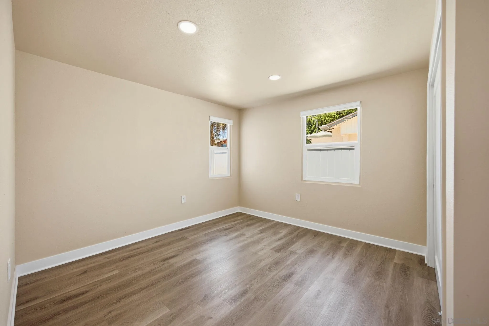 https://cdn.realtyfeed.com/cdn/127/260015901/d4a058fb037c461bab29d4687372b2aa.webp