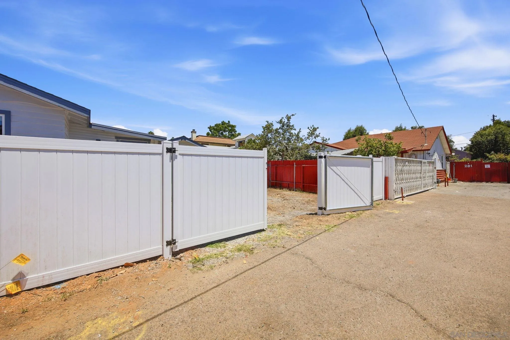 https://cdn.realtyfeed.com/cdn/127/260015901/e71b41b16720657188887e53ebbfa3bb.webp