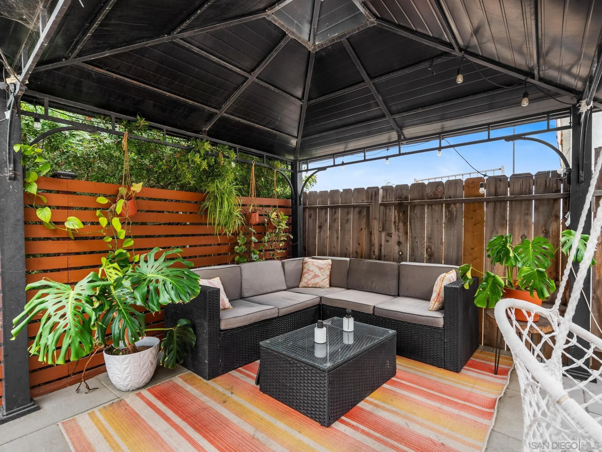 https://cdn.realtyfeed.com/cdn/127/260015904/b3a265050cb1ab9eee26782380442154.webp