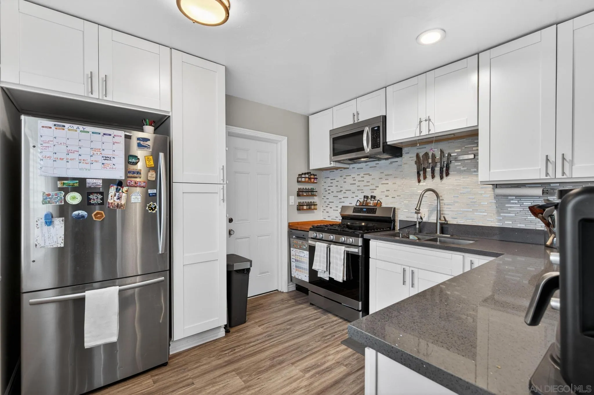 https://cdn.realtyfeed.com/cdn/127/260015904/c524ea9e43372e082bf8002c50ab0f5f.webp