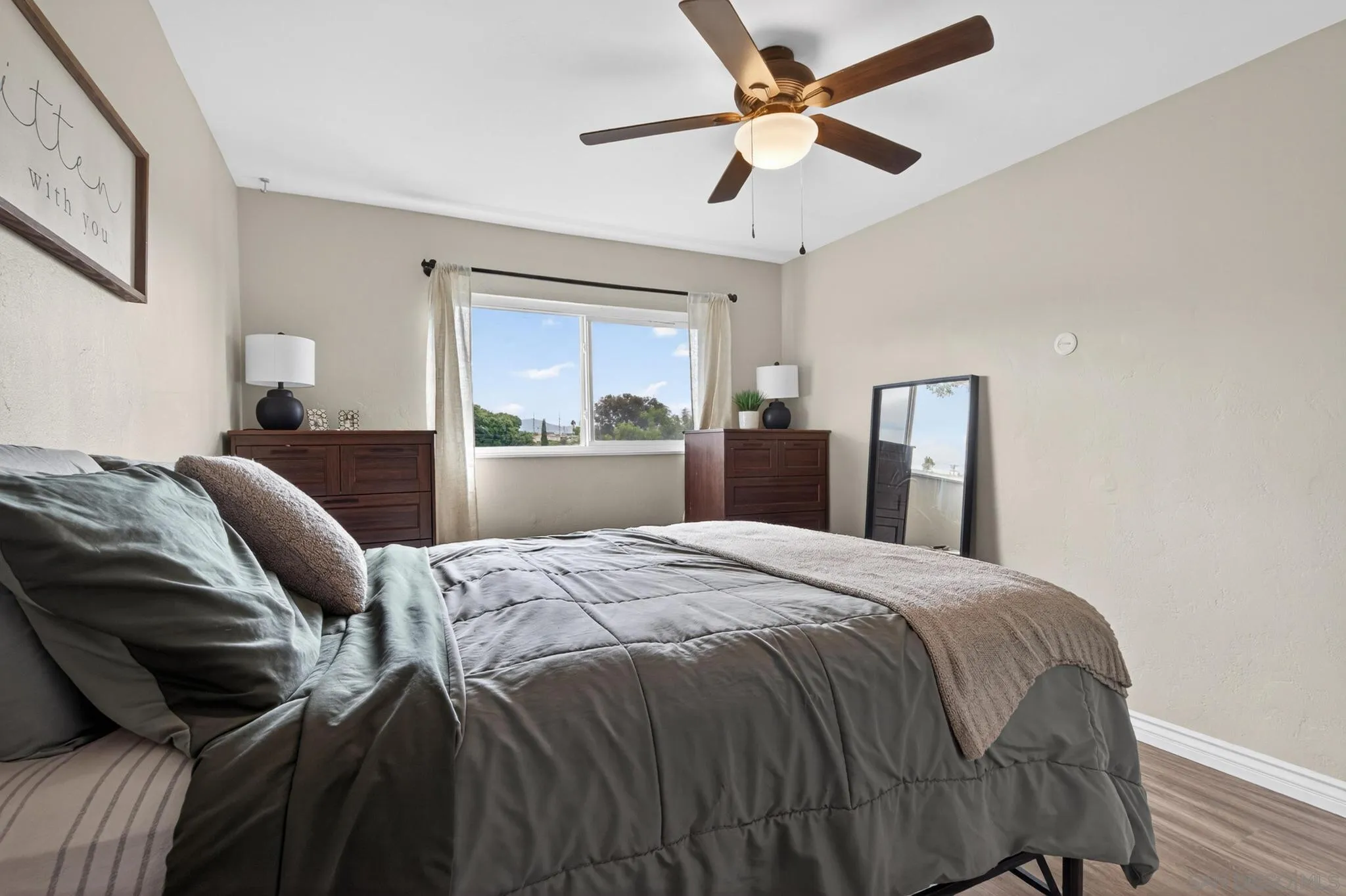 https://cdn.realtyfeed.com/cdn/127/260015904/d527621cc44ddc01660df3b0ca102e9b.webp