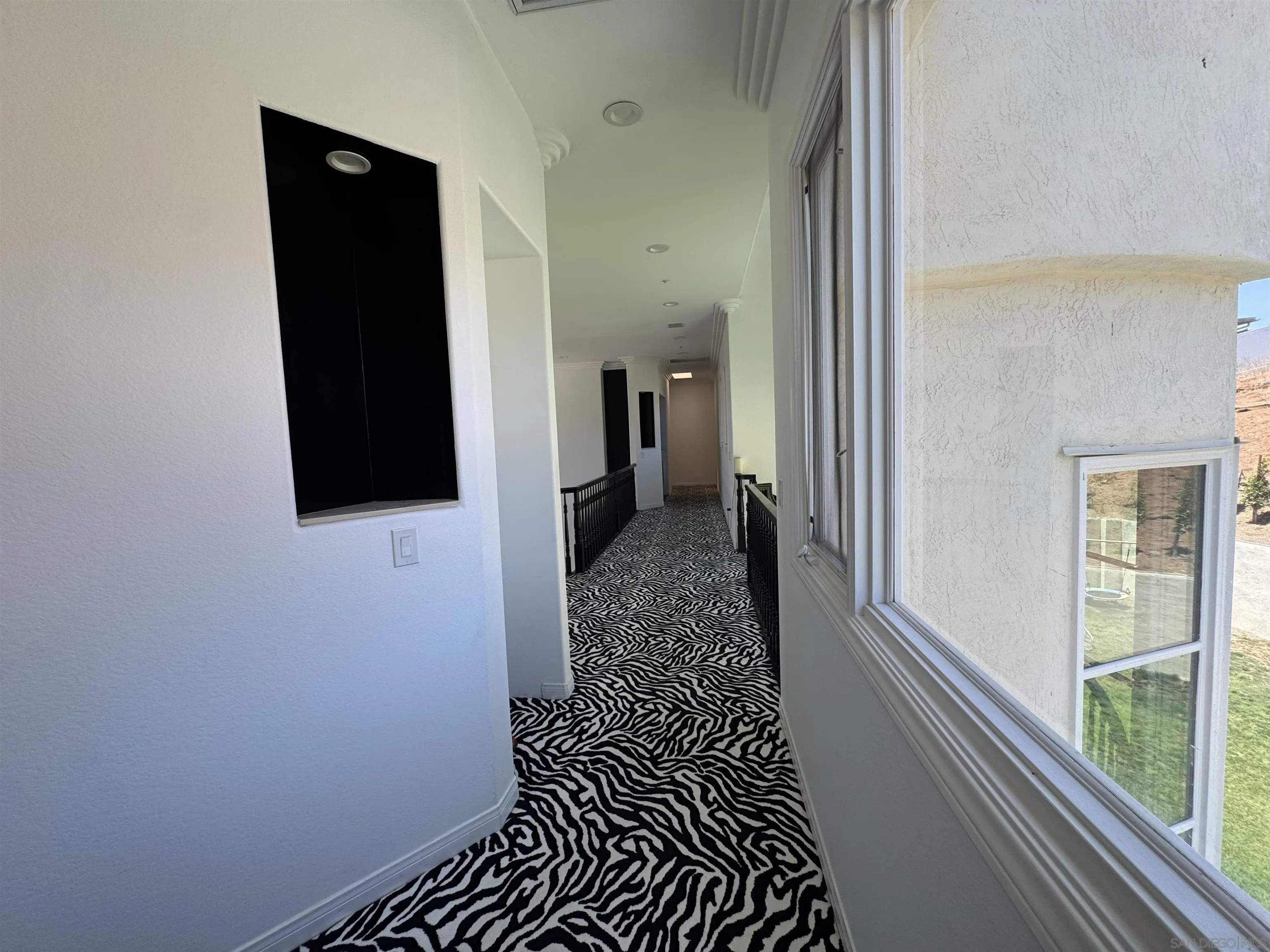 https://cdn.realtyfeed.com/cdn/127/260015905/1a8f333821e302c926011ab850baa45b.webp