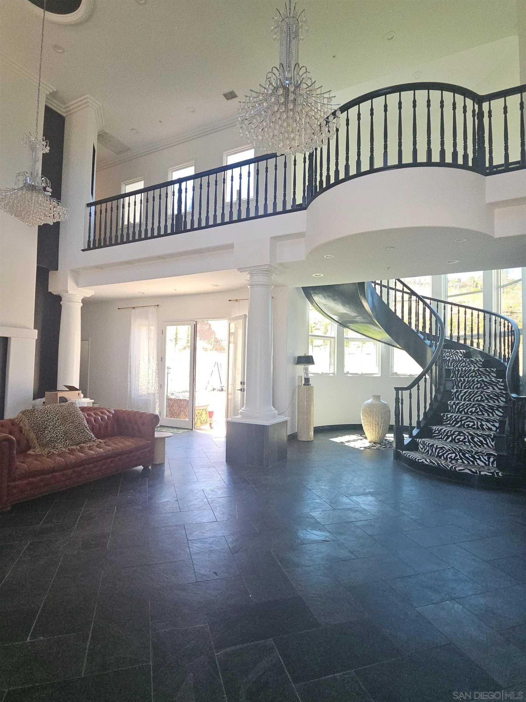 https://cdn.realtyfeed.com/cdn/127/260015905/489fdc2cd85e0f871ee63196253036be.webp