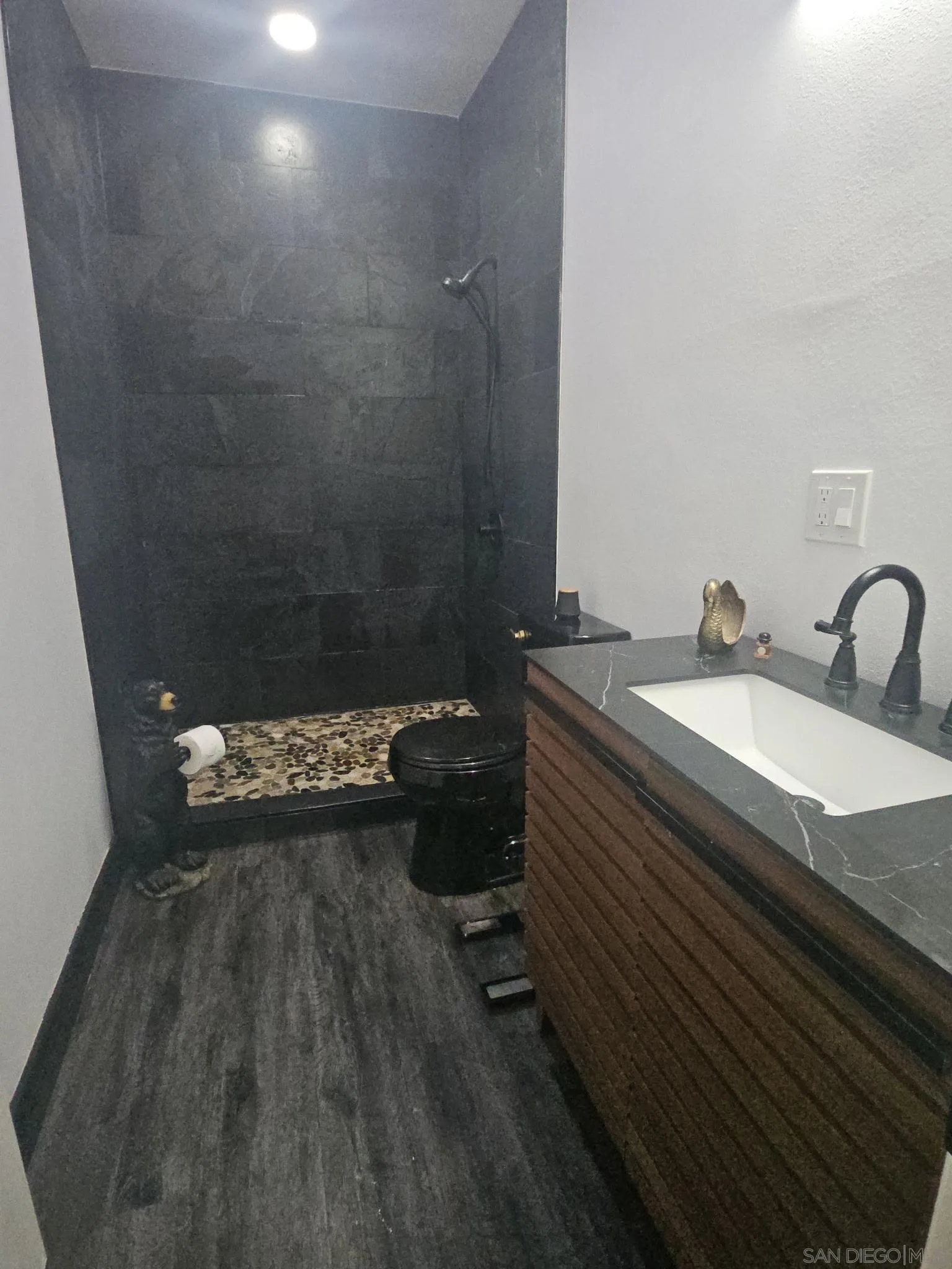 https://cdn.realtyfeed.com/cdn/127/260015905/c230c90c8d12a0b7210b343dc9028846.webp