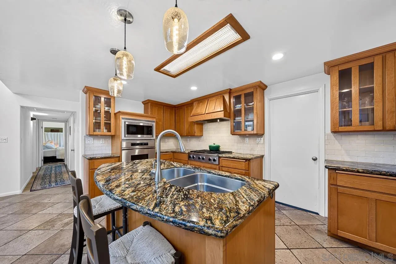 https://cdn.realtyfeed.com/cdn/127/260015909/2abc0f2d7e16f99026c2930abdfb4adc.webp