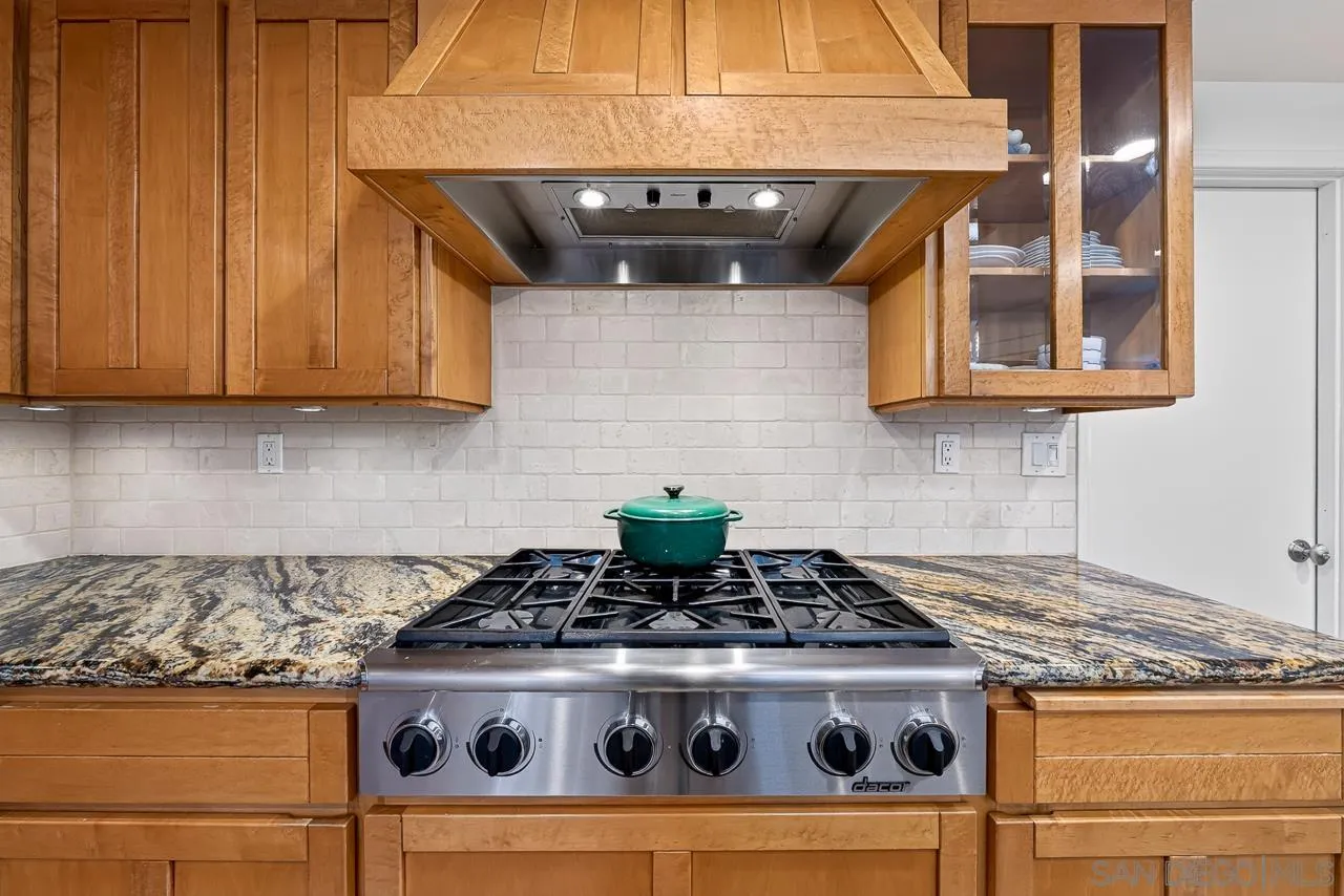 https://cdn.realtyfeed.com/cdn/127/260015909/9795b067619c1a3ff7057cbf590c22c0.webp