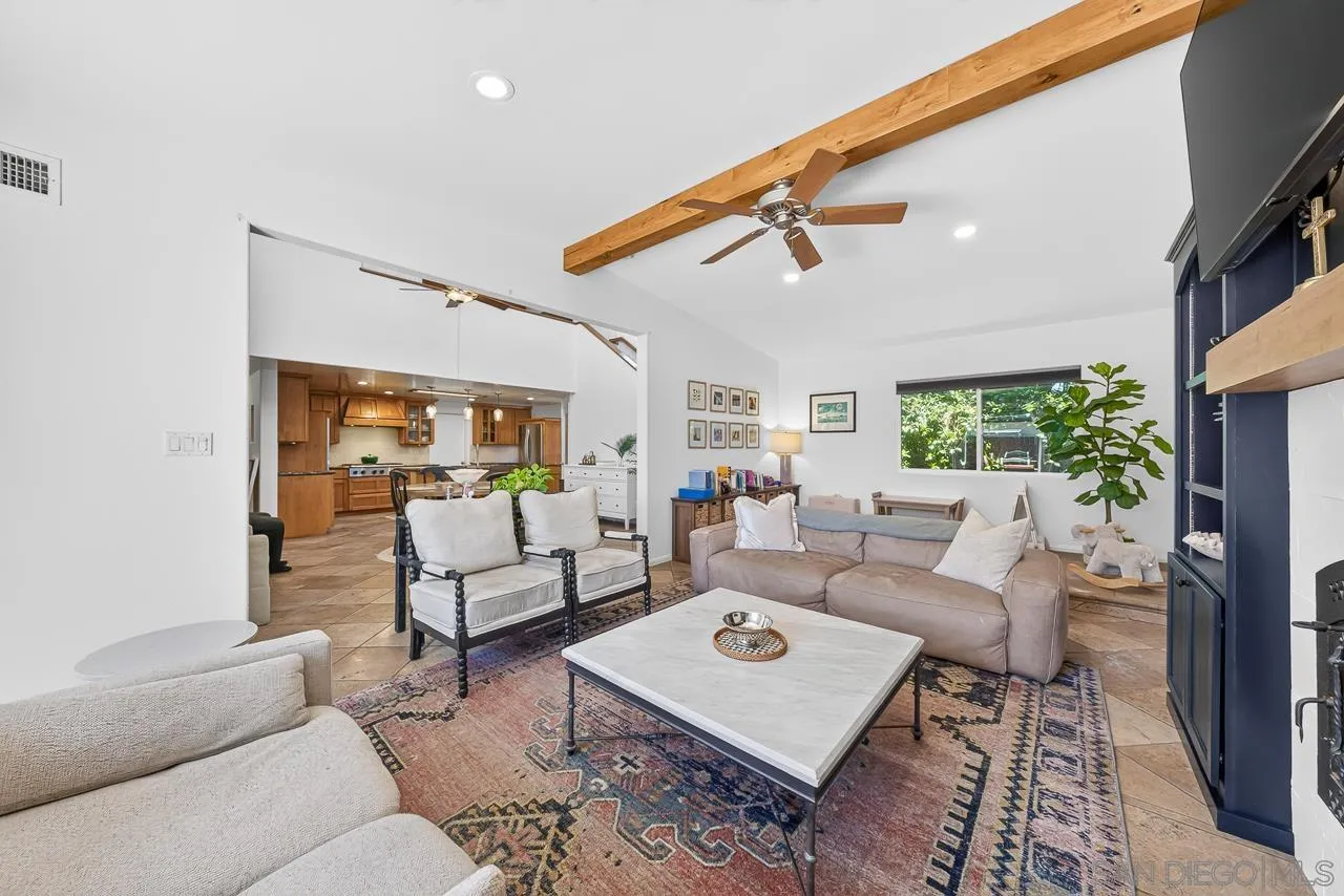 https://cdn.realtyfeed.com/cdn/127/260015909/a392409a4fc27e8462176fa53363b4bb.webp