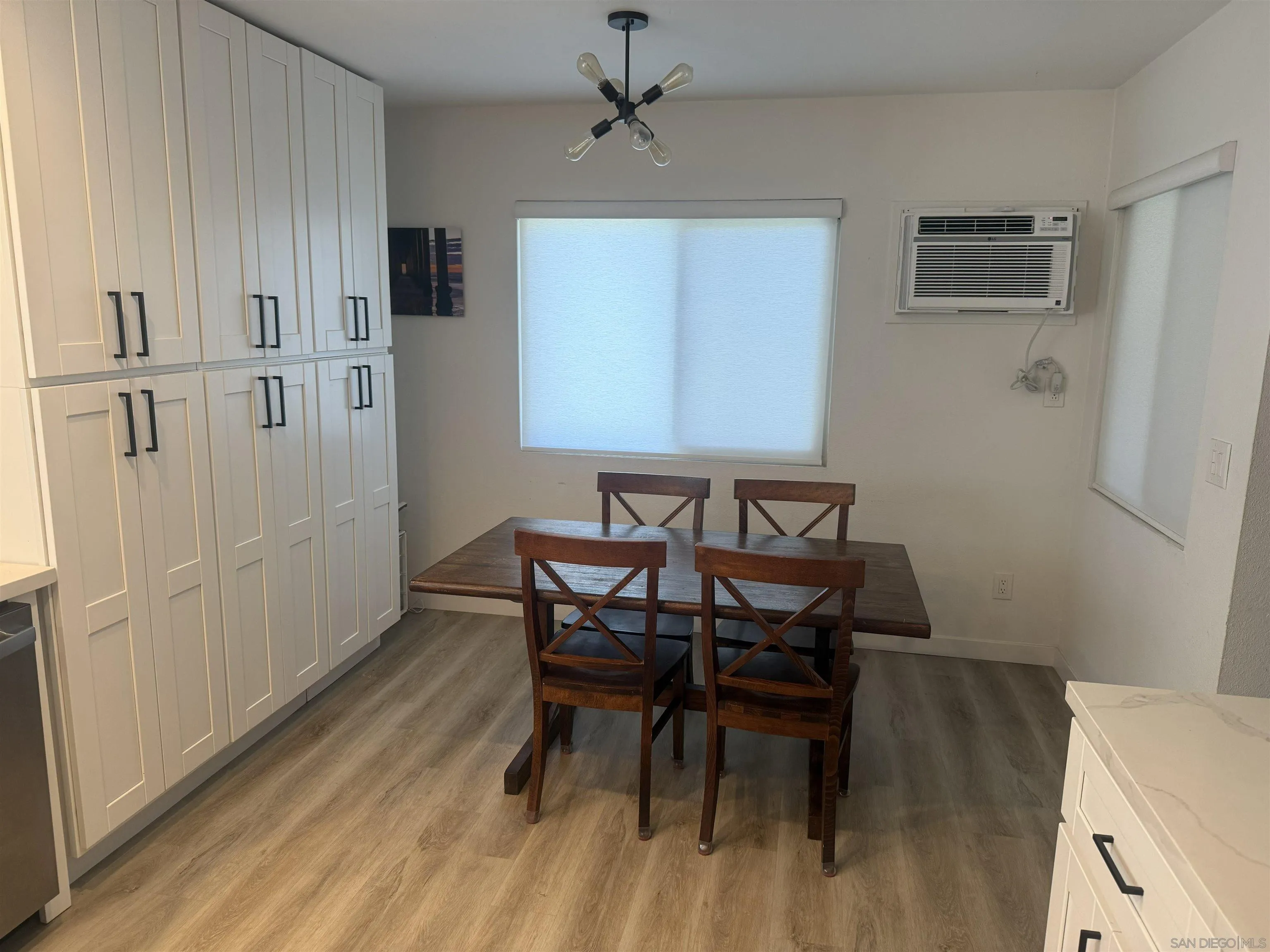 https://cdn.realtyfeed.com/cdn/127/260015913/1b189727fbe6217e6d84afe530f04d91.webp