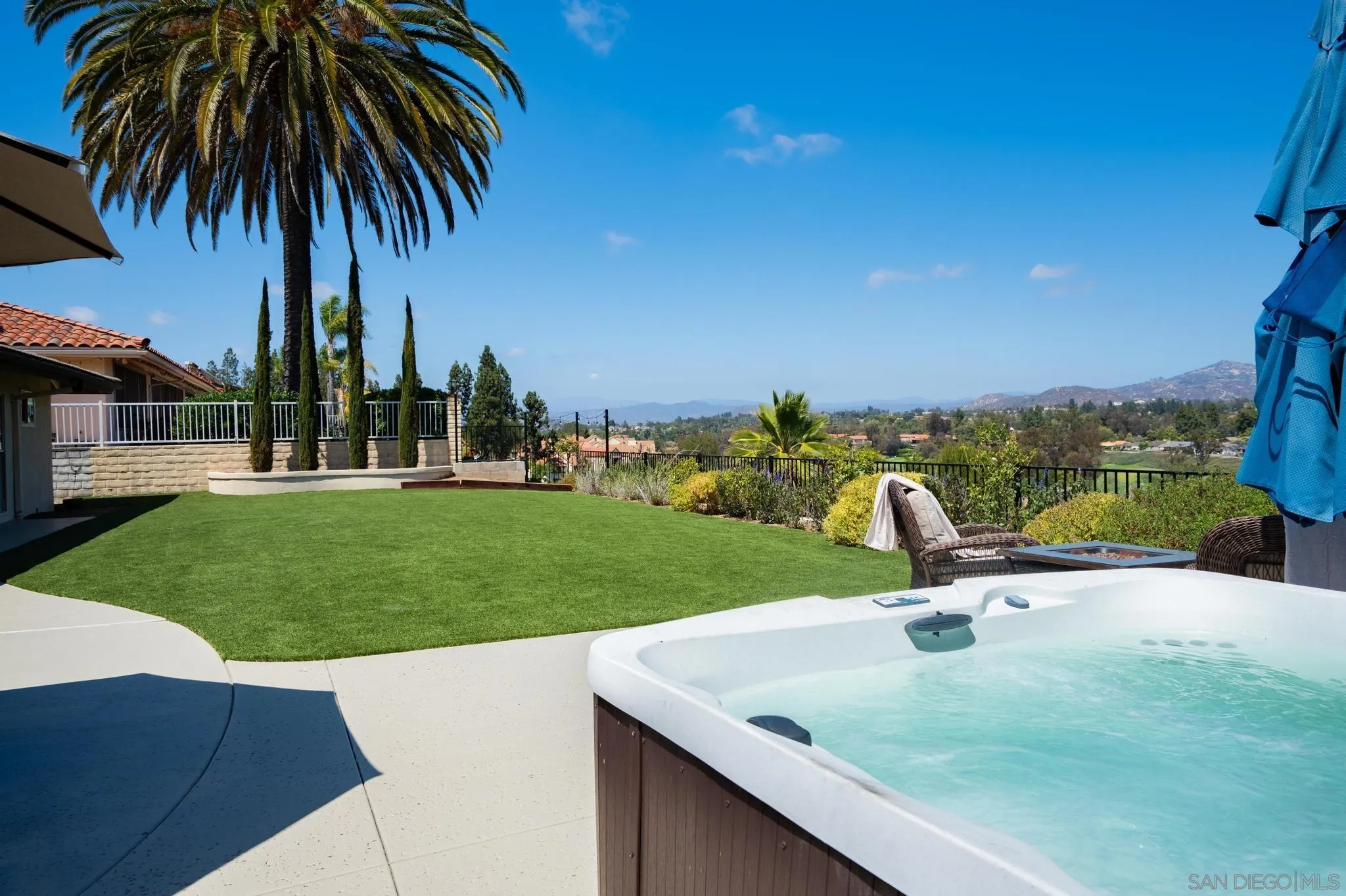 https://cdn.realtyfeed.com/cdn/127/260015914/38be6bb44417a18e3bab11f617194ea9.webp