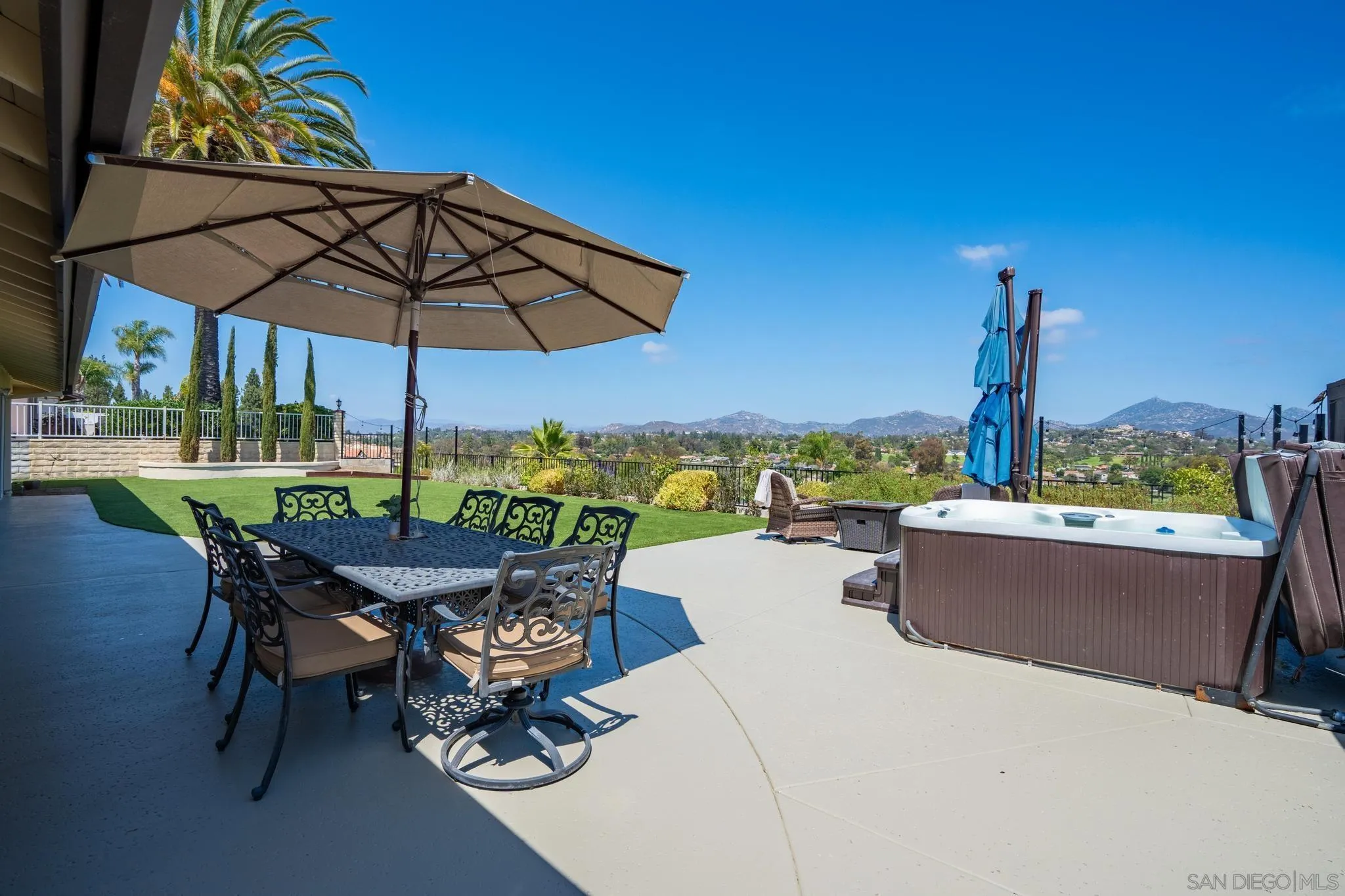 https://cdn.realtyfeed.com/cdn/127/260015914/659ead4cf37250c45853cdb34d6a9d2d.webp