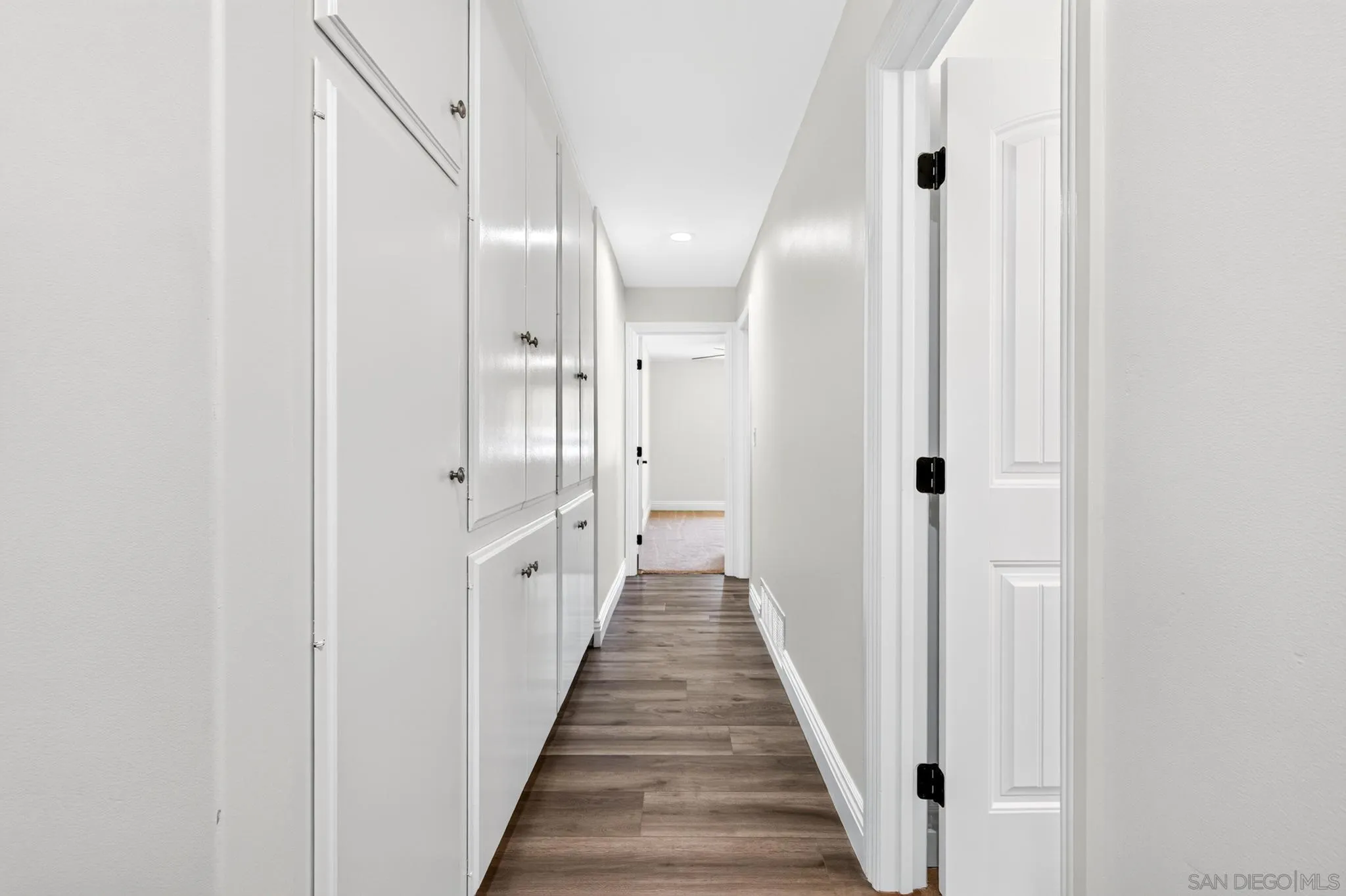 https://cdn.realtyfeed.com/cdn/127/260015914/695e760a3c24757aec0f7c005c9c5fba.webp