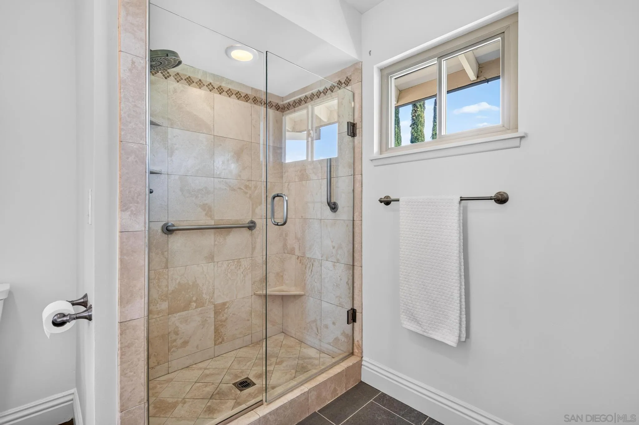 https://cdn.realtyfeed.com/cdn/127/260015914/9a1b86905b13598c2203ce393389ac35.webp