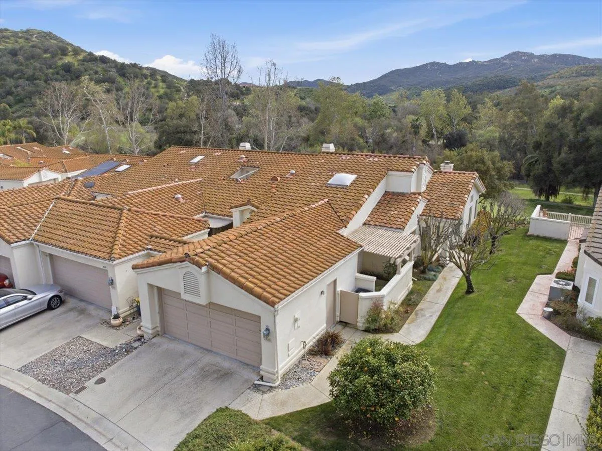 https://cdn.realtyfeed.com/cdn/127/260015915/09fcdb2d502e403e89915e480de7a609.webp