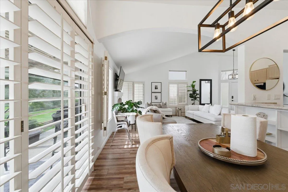 https://cdn.realtyfeed.com/cdn/127/260015915/60a0c23fdd5ad9dde843e5194f9b03b2.webp