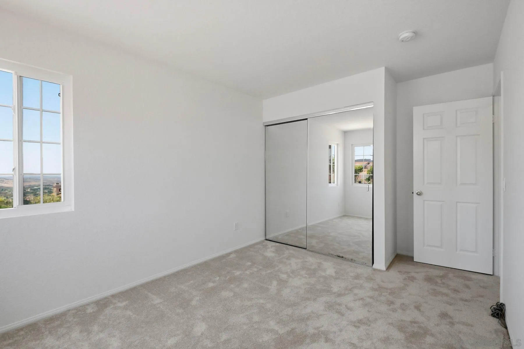 https://cdn.realtyfeed.com/cdn/127/260015922/02de53e92d3eaecdbde626e8ee97398b.webp