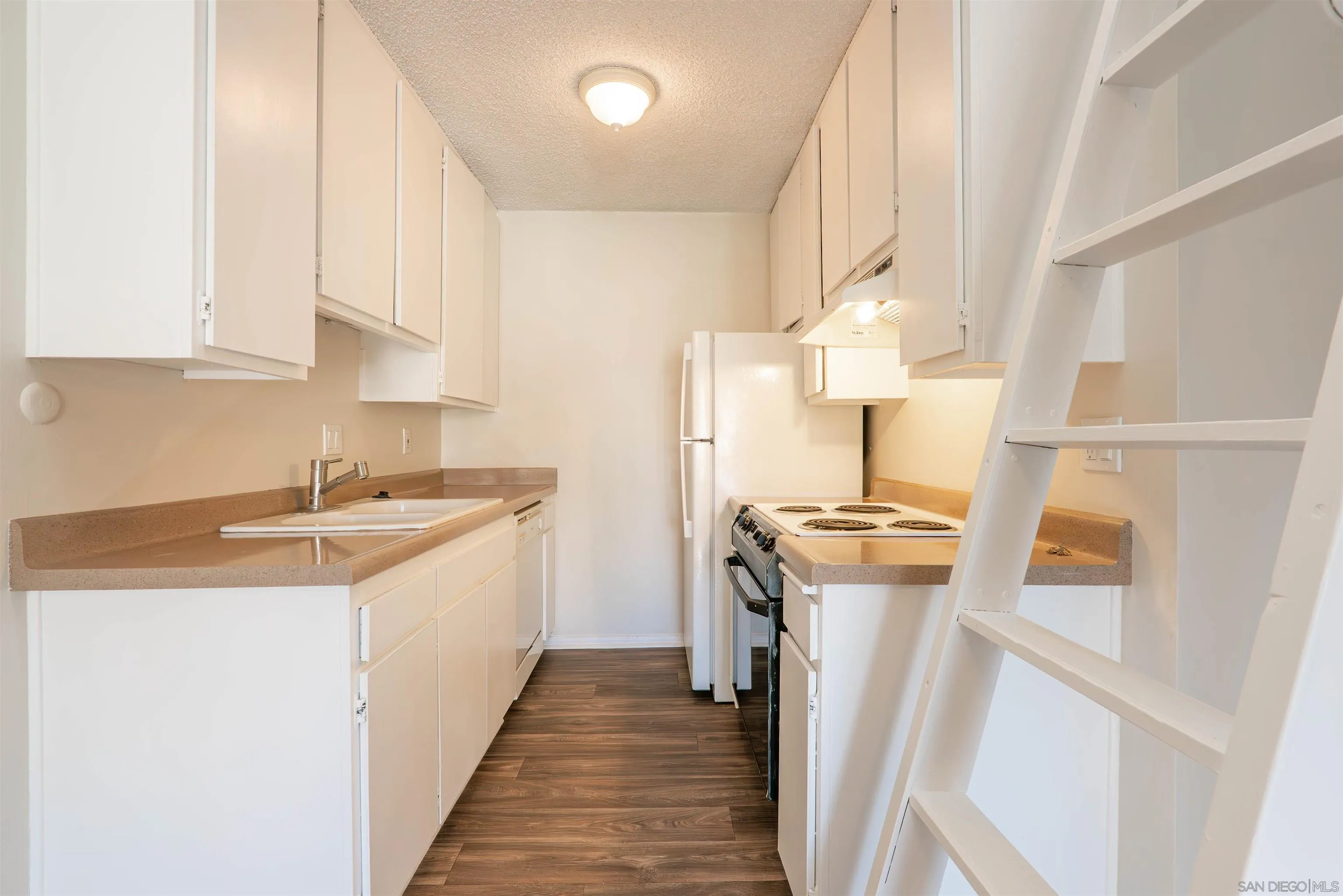1775 Diamond Unit 1-306, San Diego, CA 92109 - Photo 5 of 17, San Diego, CA