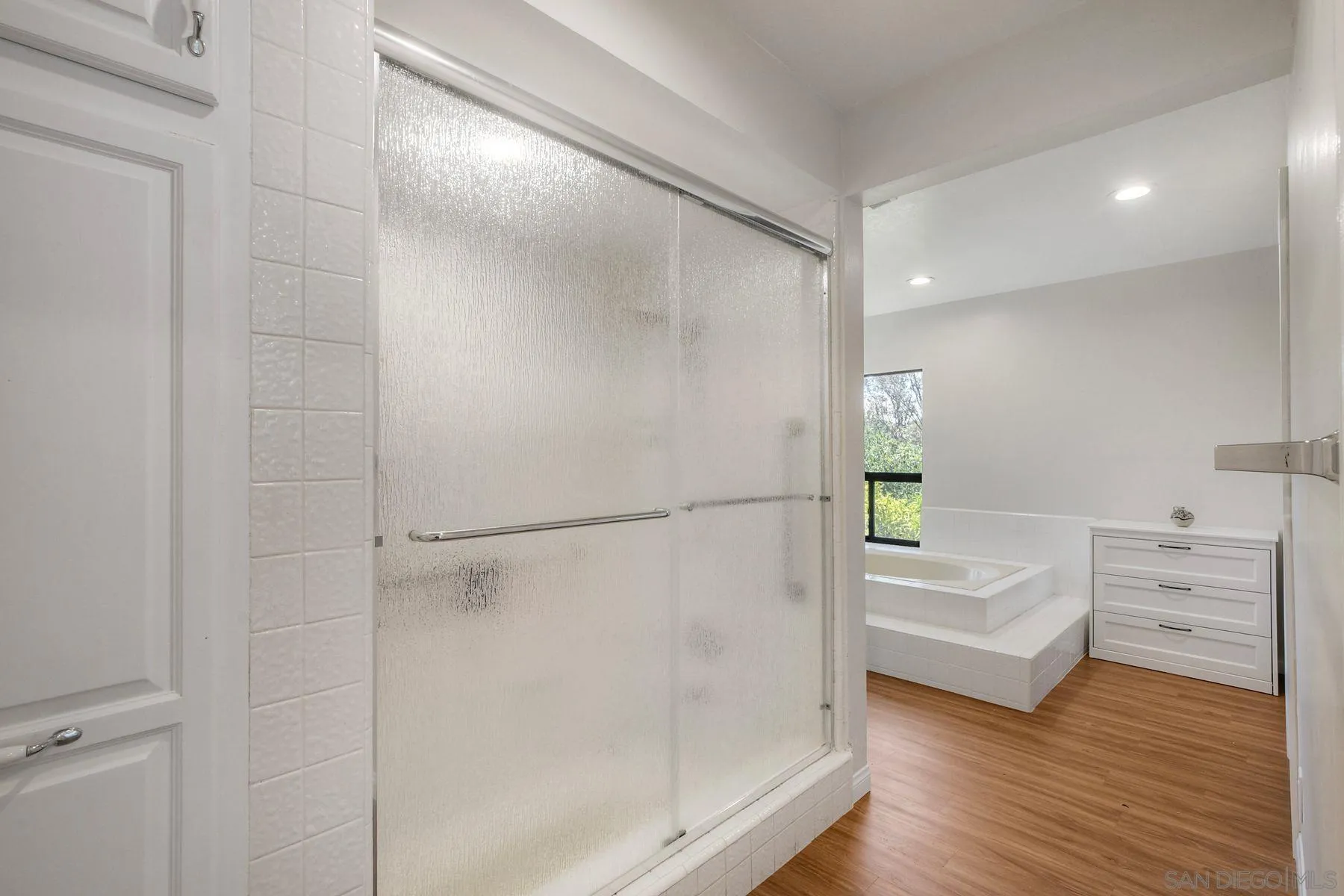 https://cdn.realtyfeed.com/cdn/127/260015925/0246d0d62bb023465ed7794e2362e691.webp
