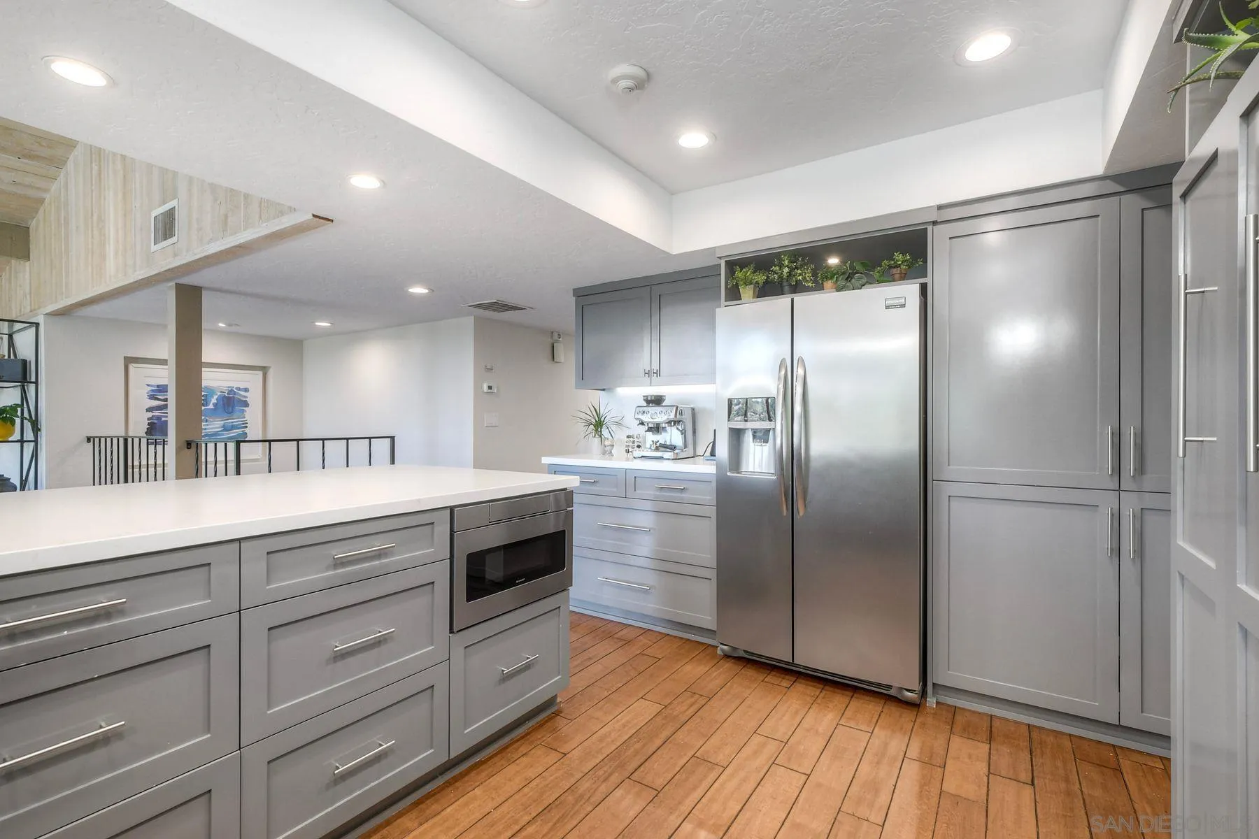 https://cdn.realtyfeed.com/cdn/127/260015925/12d2db41db6ea2d904daf618f9e7876c.webp