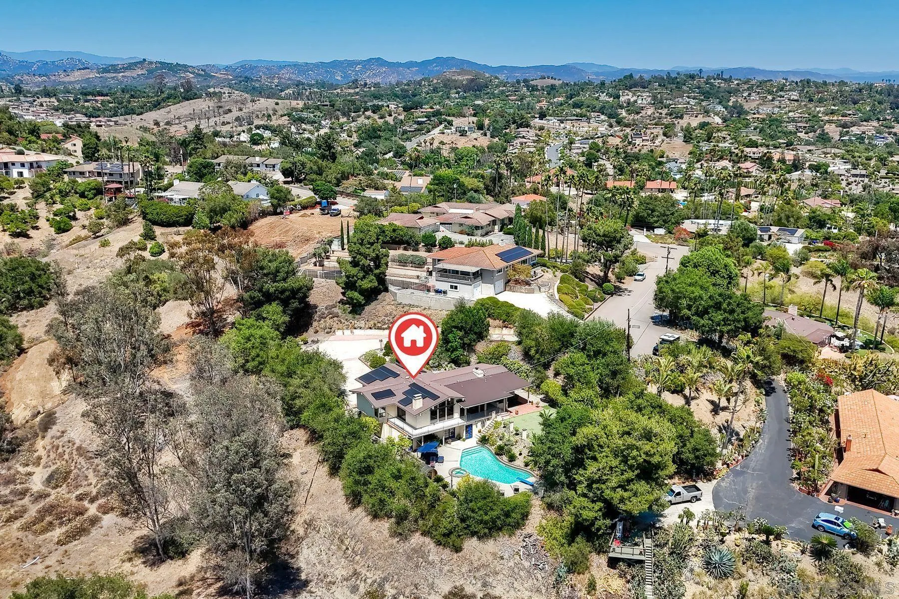 https://cdn.realtyfeed.com/cdn/127/260015925/1d483b133d38d1d4e704278ada654bff.webp