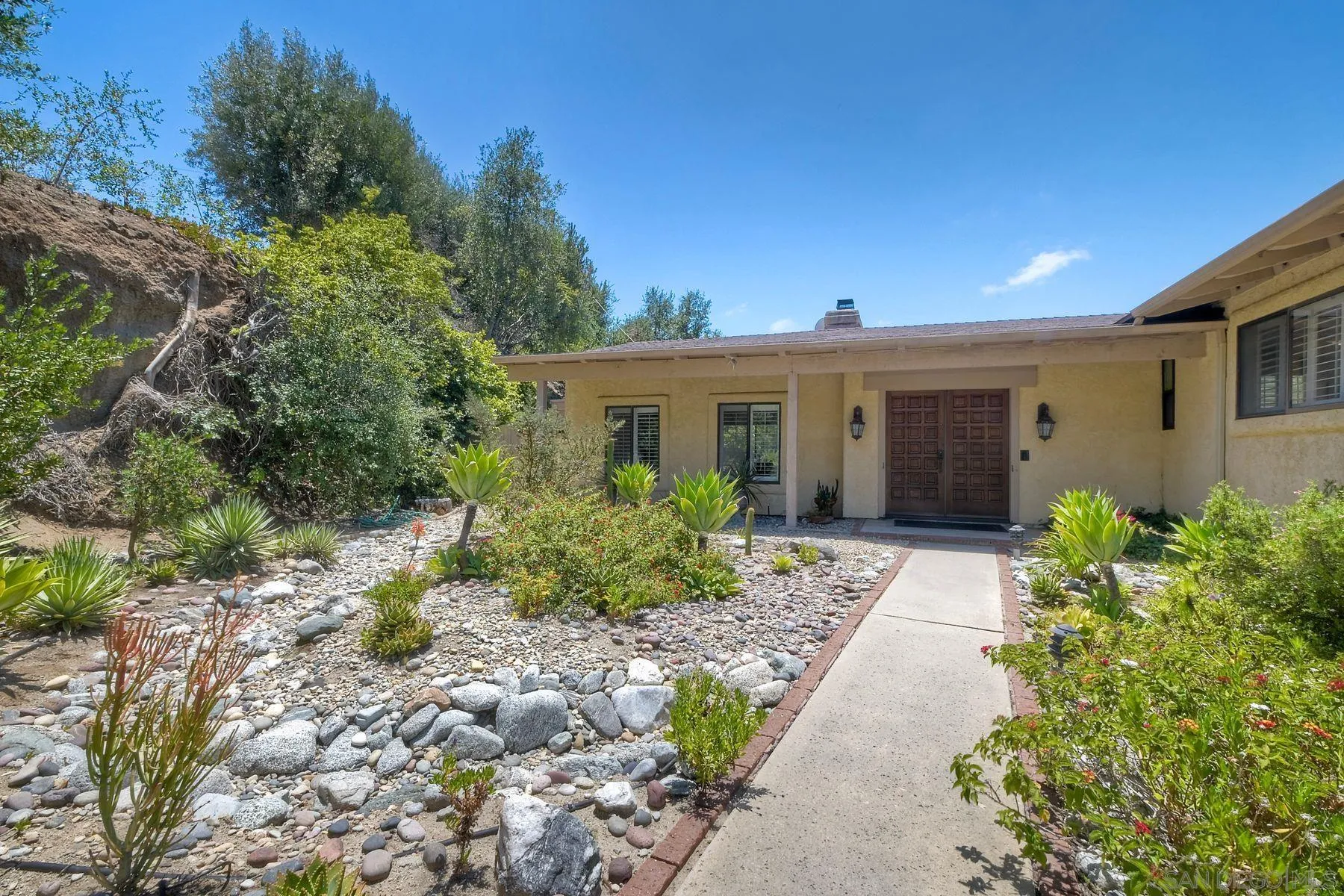 https://cdn.realtyfeed.com/cdn/127/260015925/443c786217ec97dcbb4a30d85d6d7a62.webp