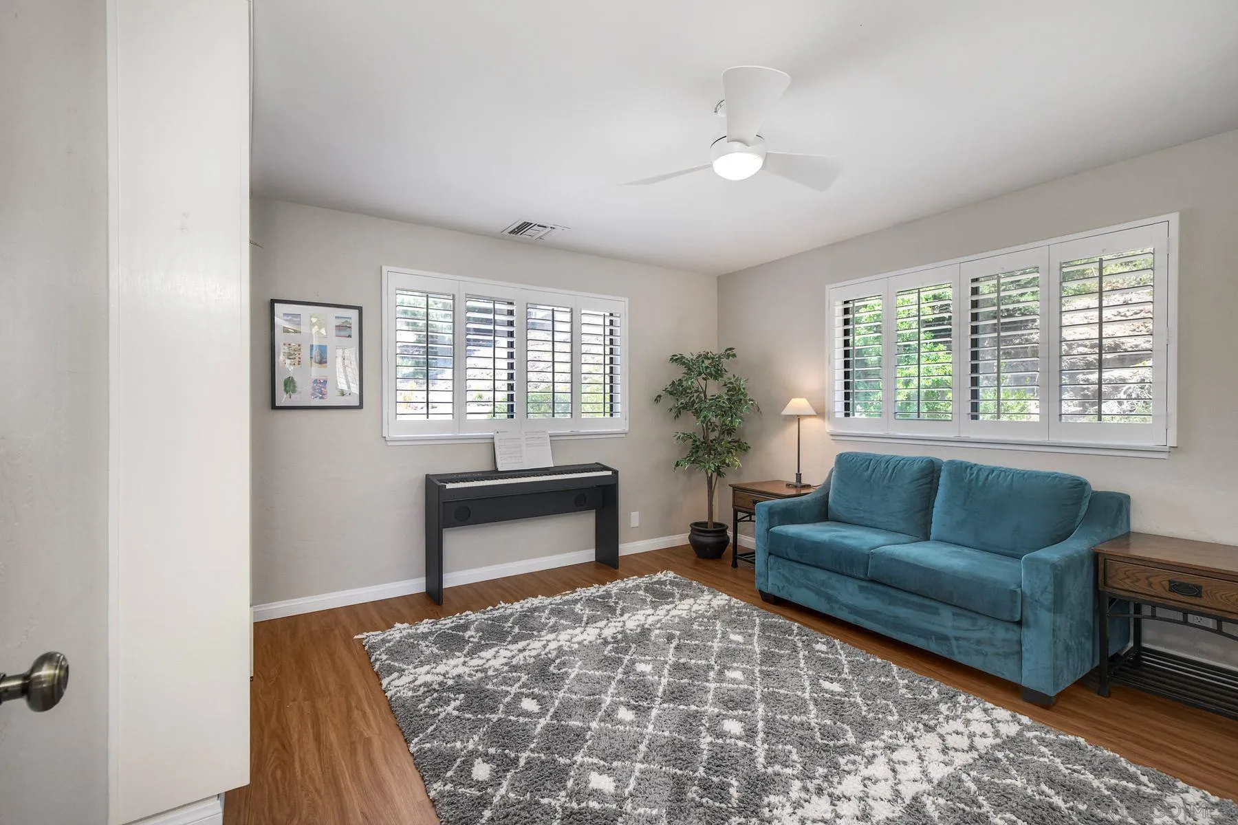 https://cdn.realtyfeed.com/cdn/127/260015925/5eb6fdb7c60146e469e198fd8fc7497e.webp