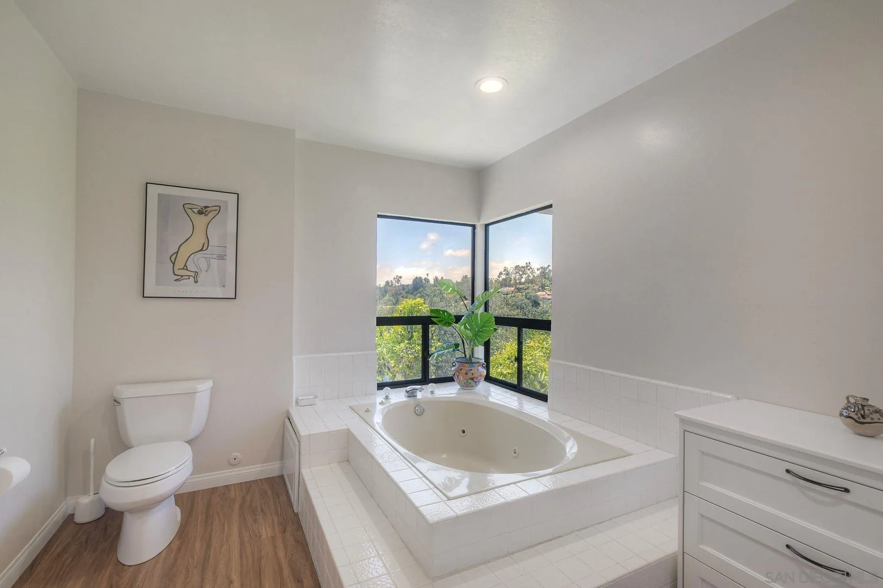 https://cdn.realtyfeed.com/cdn/127/260015925/b0612fdad73ac14b991023d8a07fc15d.webp