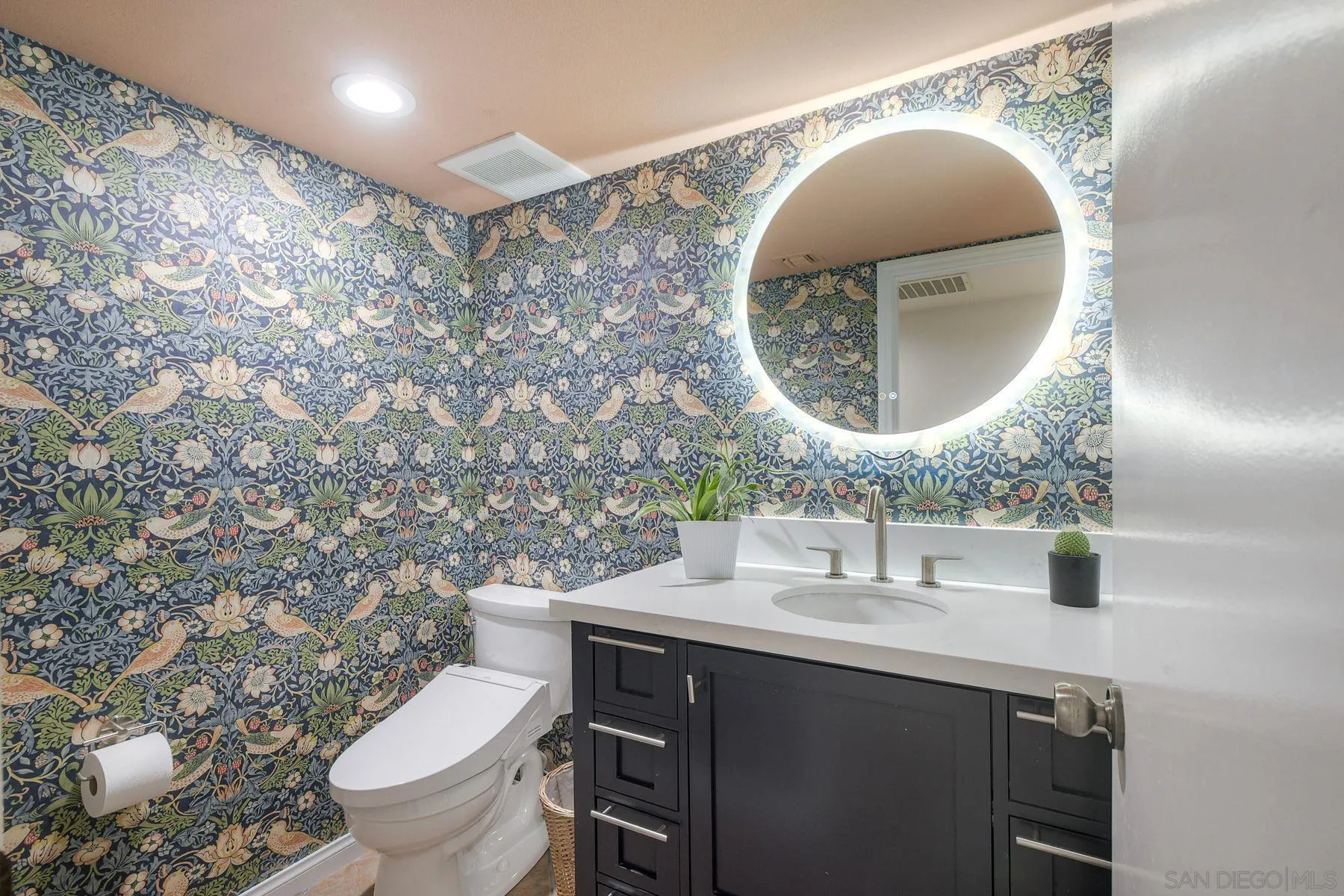 https://cdn.realtyfeed.com/cdn/127/260015925/e3597a4e2b660dd8fc84ffddebbd149c.webp
