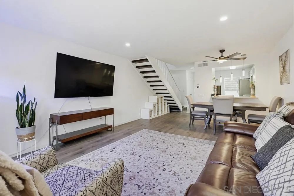 https://cdn.realtyfeed.com/cdn/127/260015927/98ad3e68c628250001de4f5cf8f0f4b8.webp