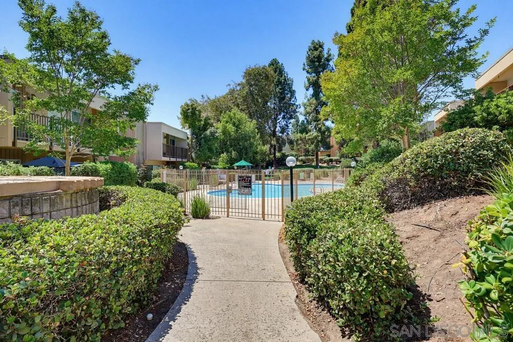 https://cdn.realtyfeed.com/cdn/127/260015927/e9ee57f05cde16fc24c18d43ea86dfa6.webp