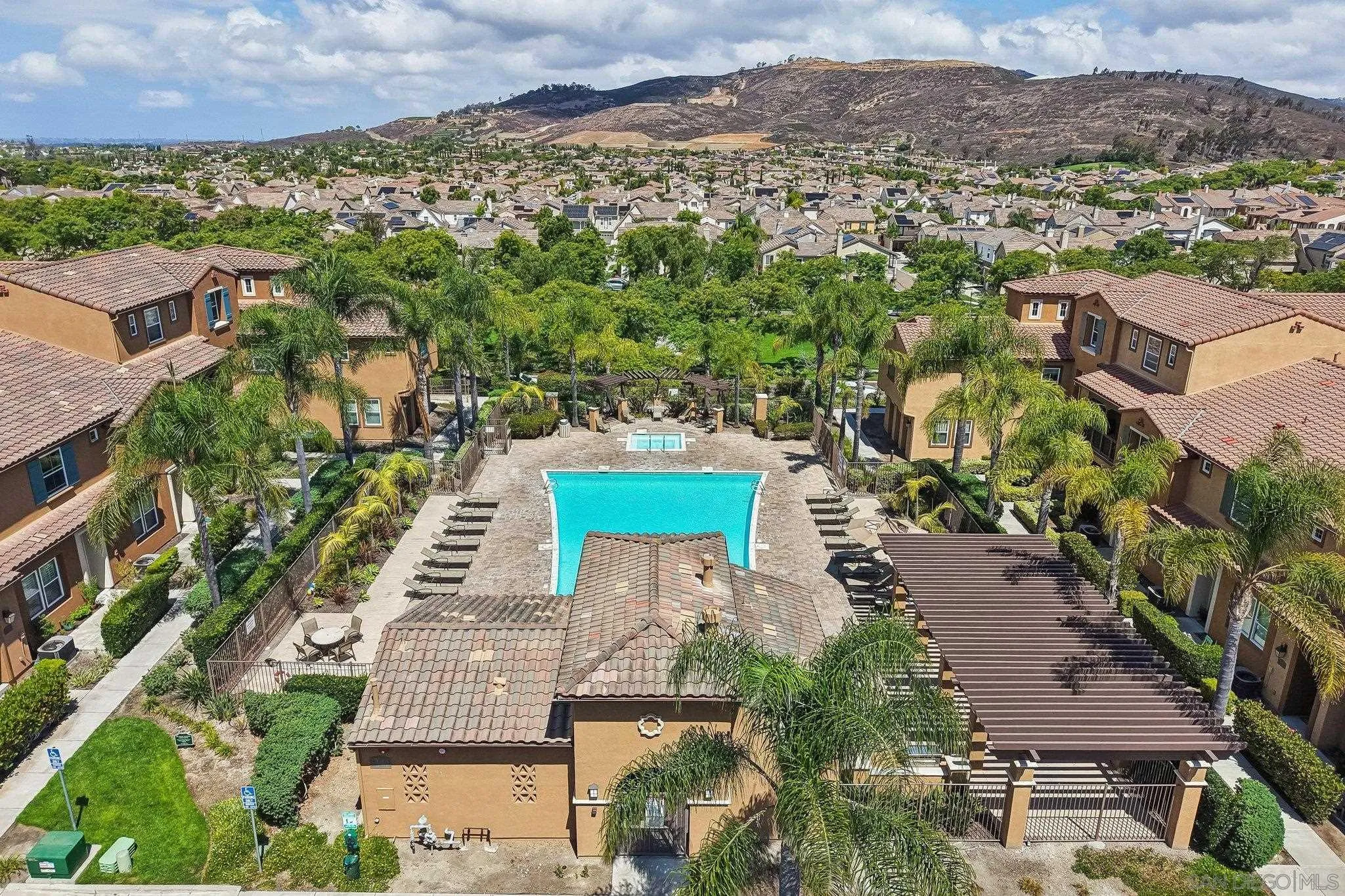 https://cdn.realtyfeed.com/cdn/127/260015929/171df63163da5c8e01c08ce0b41f3a98.webp
