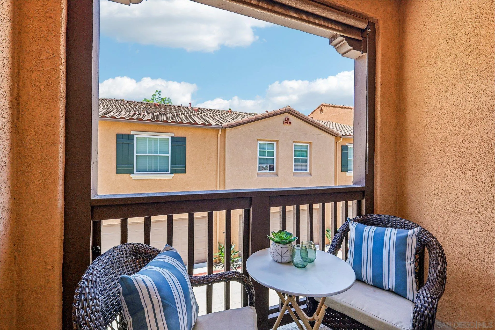 https://cdn.realtyfeed.com/cdn/127/260015929/195f858187e11ba9e960687c1762dc29.webp