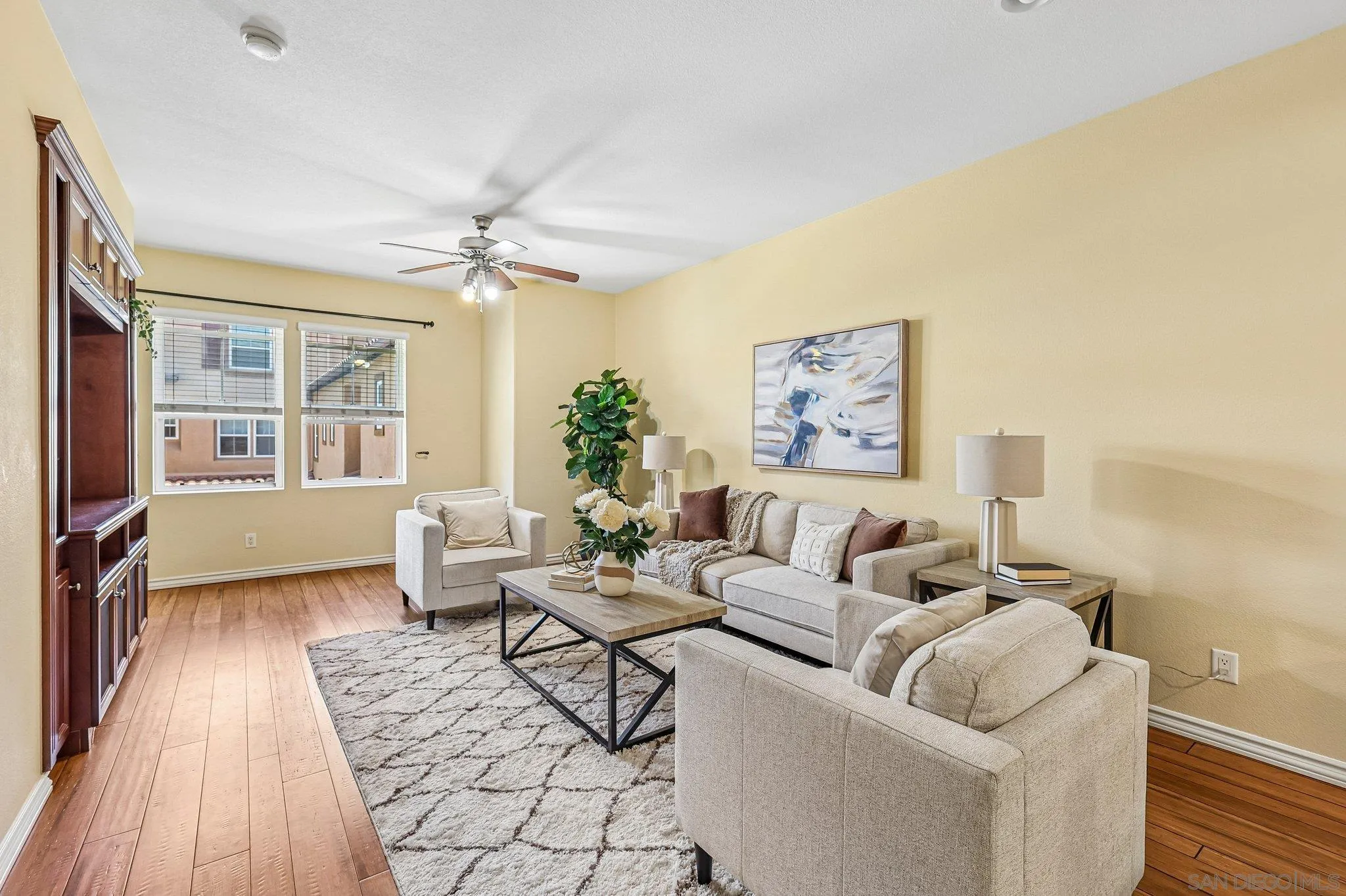 https://cdn.realtyfeed.com/cdn/127/260015929/19a506c2c4a642465571a19e04922043.webp