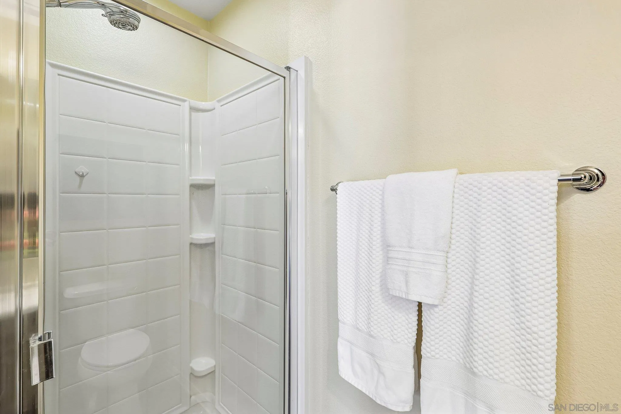 https://cdn.realtyfeed.com/cdn/127/260015929/265076a547573935231bd03ac5b0a23e.webp
