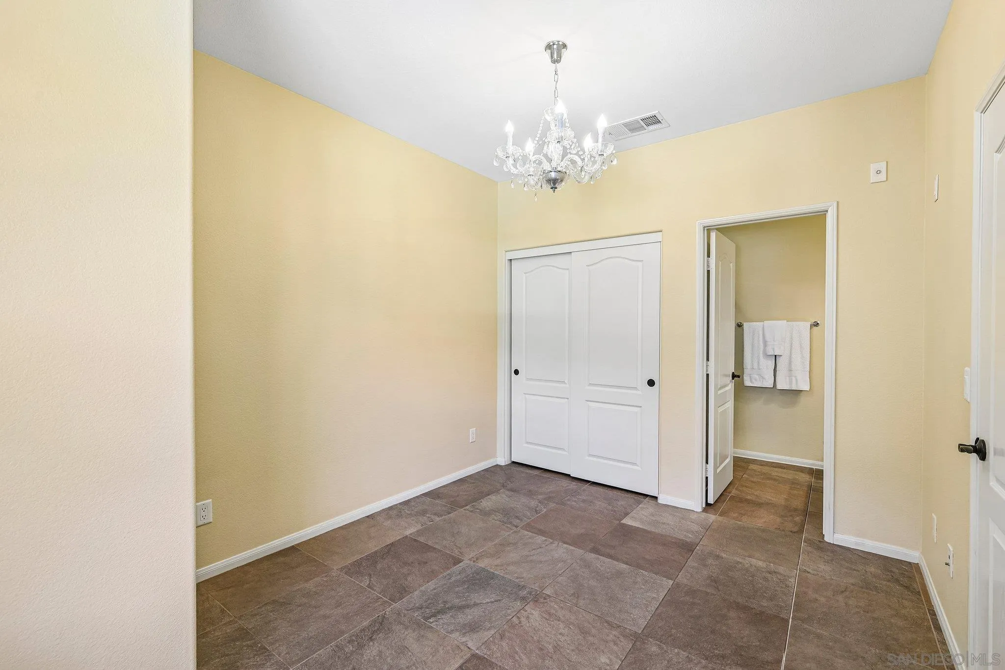 https://cdn.realtyfeed.com/cdn/127/260015929/3da70963776d9625b8f6b73dcd5ea427.webp