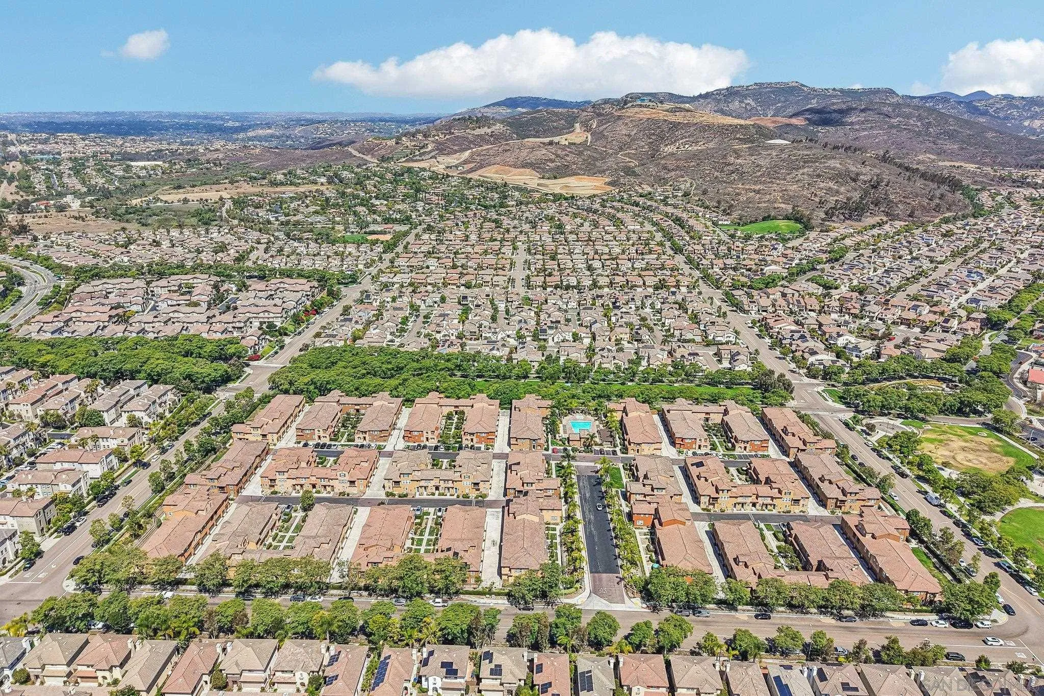 https://cdn.realtyfeed.com/cdn/127/260015929/631219600c8ff4ca0d2c001fff9eab90.webp