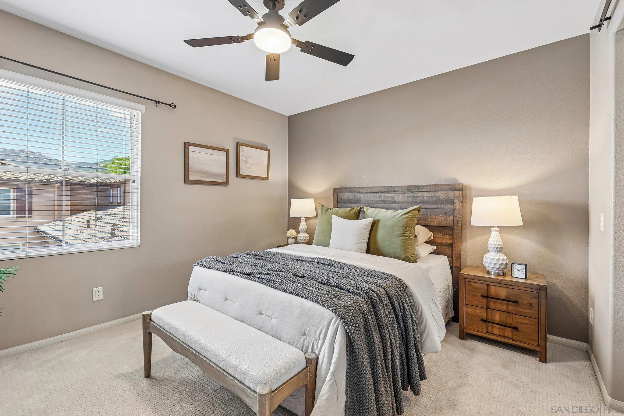 https://cdn.realtyfeed.com/cdn/127/260015929/6cf2cb6dc4488ee67546d97b68e6c833.webp