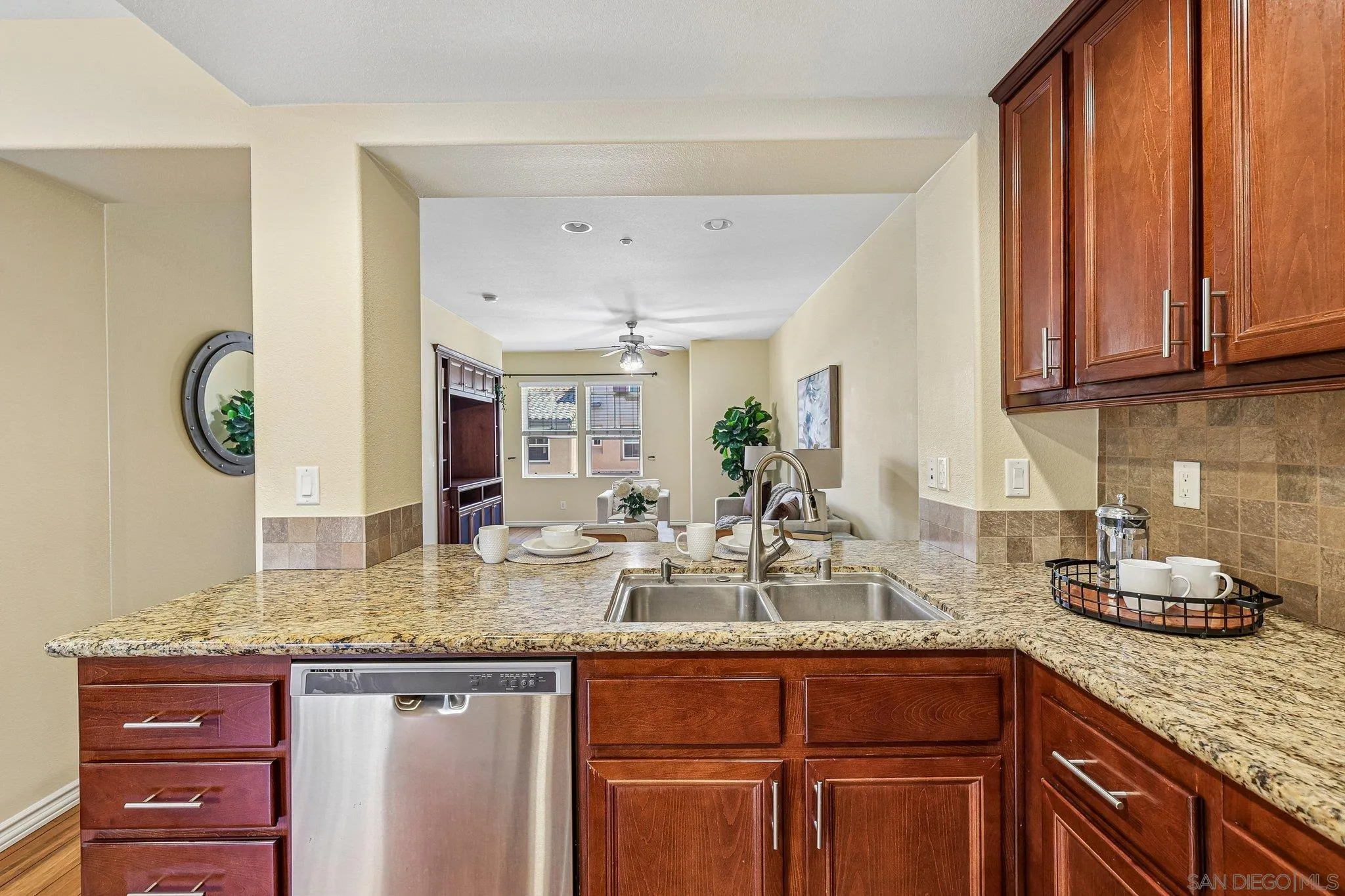 https://cdn.realtyfeed.com/cdn/127/260015929/8c41c43c790d9bd5f37c74815cb5630a.webp