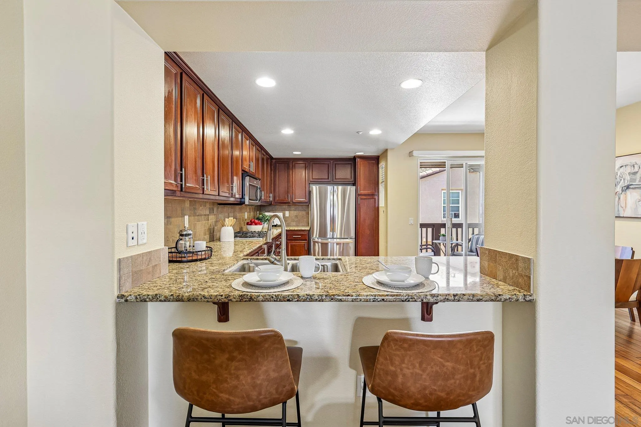 https://cdn.realtyfeed.com/cdn/127/260015929/b6c1eede48ba28dae0f9f22be5bcaa69.webp