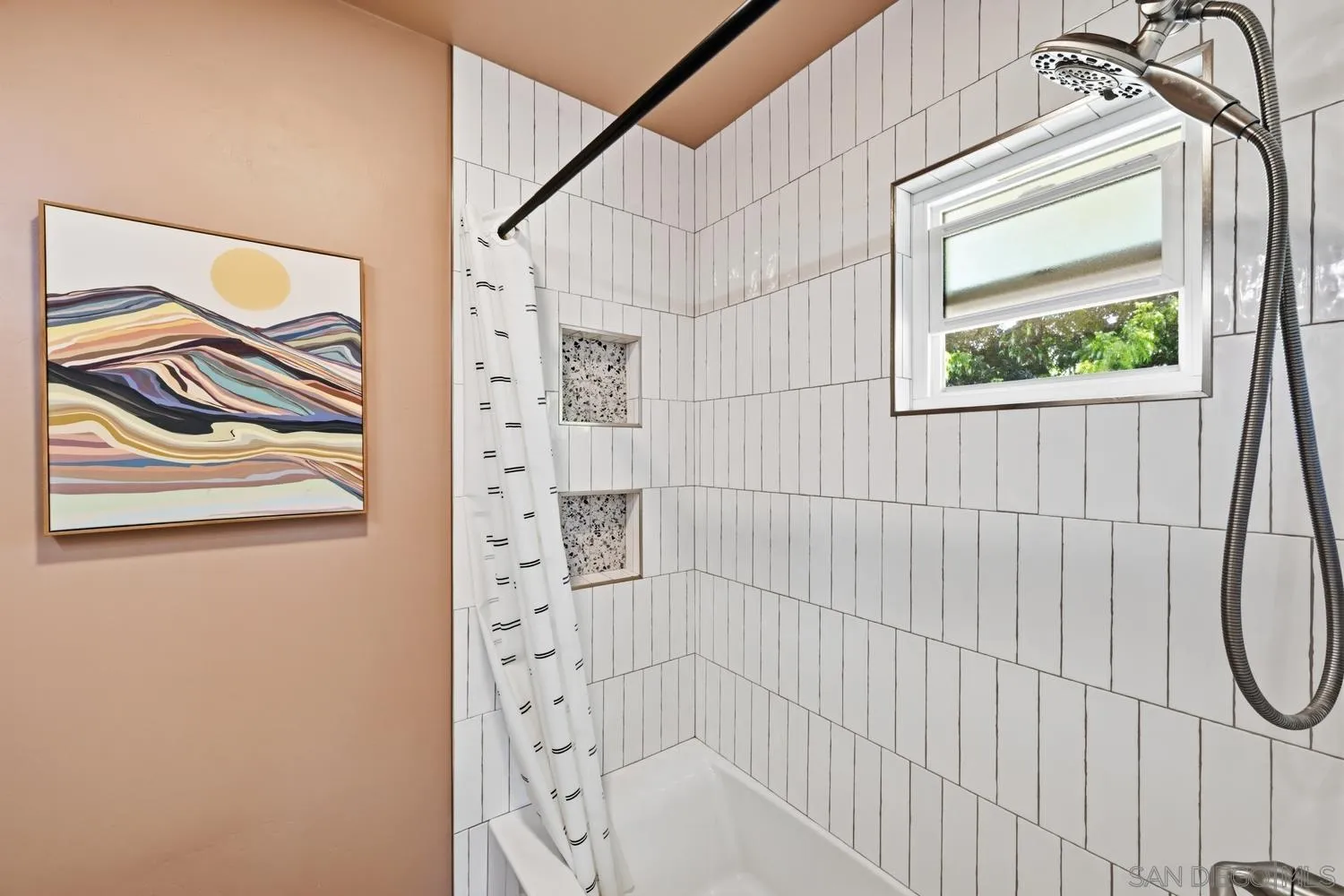 https://cdn.realtyfeed.com/cdn/127/260015931/457c81dd7a63e3ceadcc54ffbb5f0ccd.webp