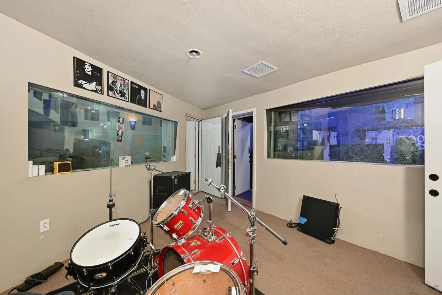 https://cdn.realtyfeed.com/cdn/127/260015931/af10a3be8d8ba45b291cfeaa755d536e.webp