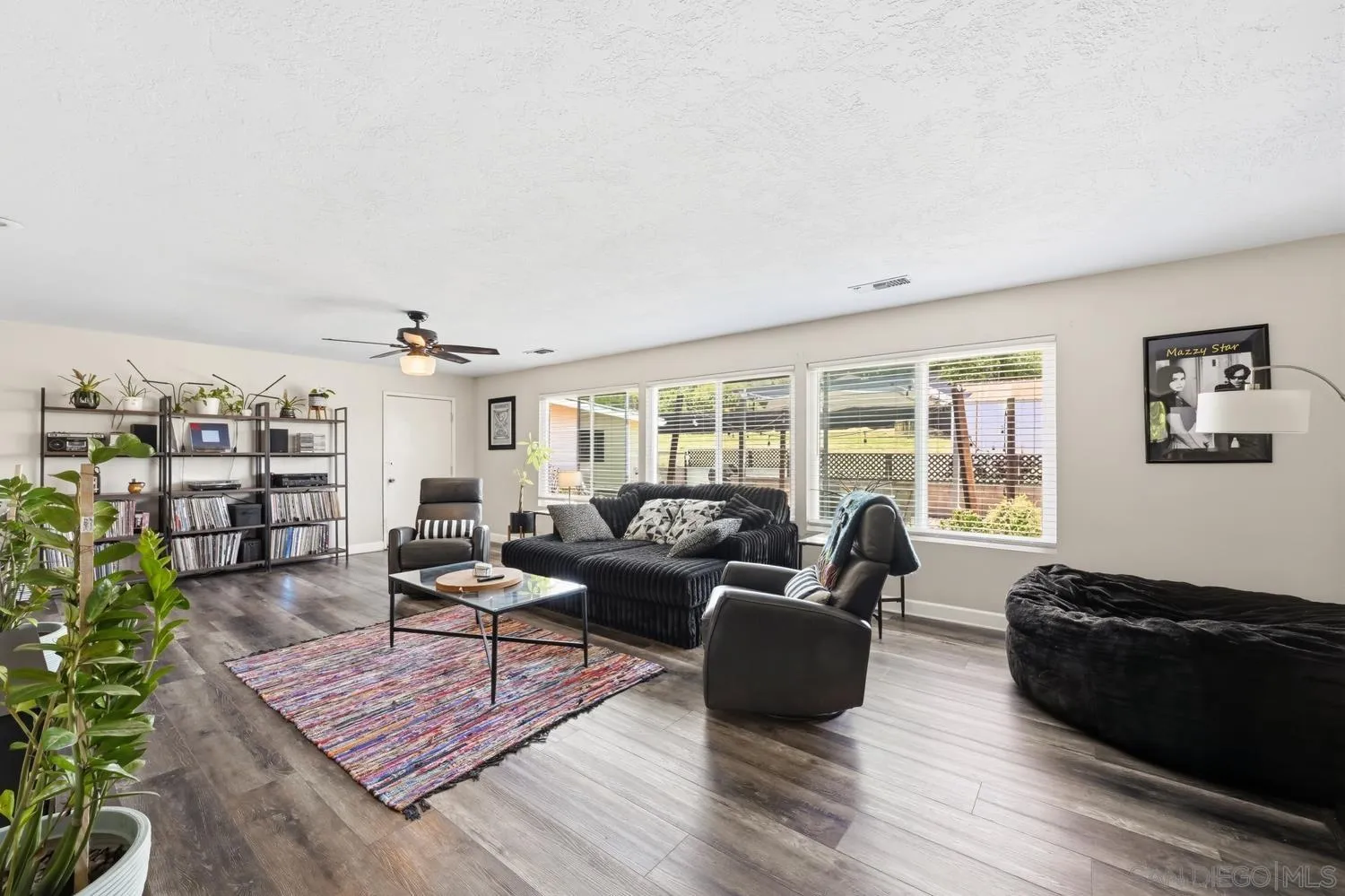 https://cdn.realtyfeed.com/cdn/127/260015931/af9a5f88c18ae83a7f470c56afd926a1.webp