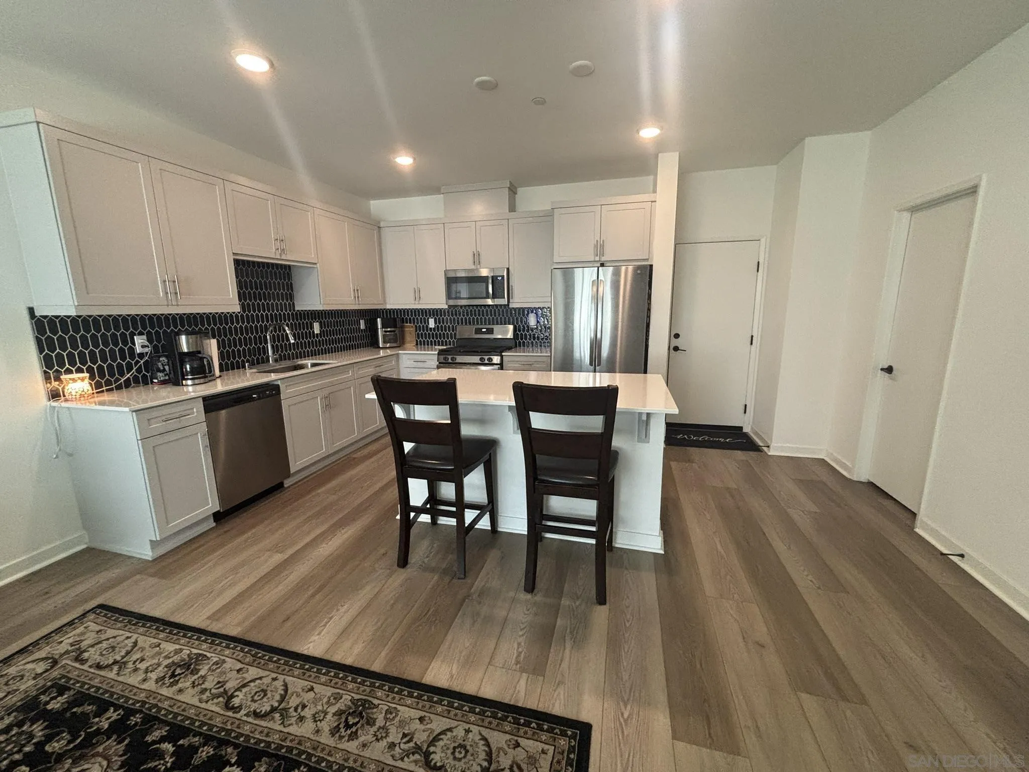 Photo #10: 260015932 Listing: Photo #10