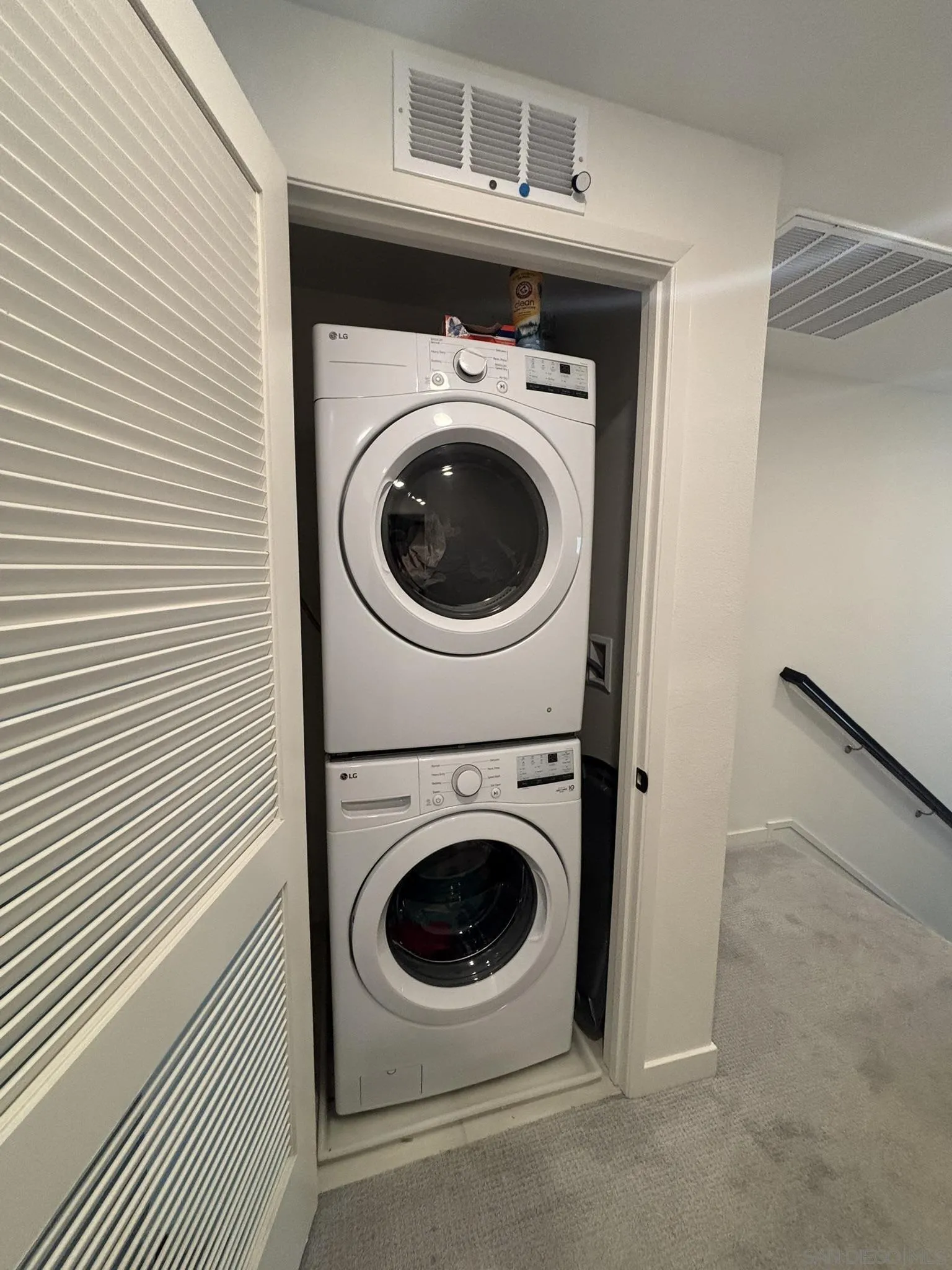Photo #12: 260015932 Listing: Photo #12