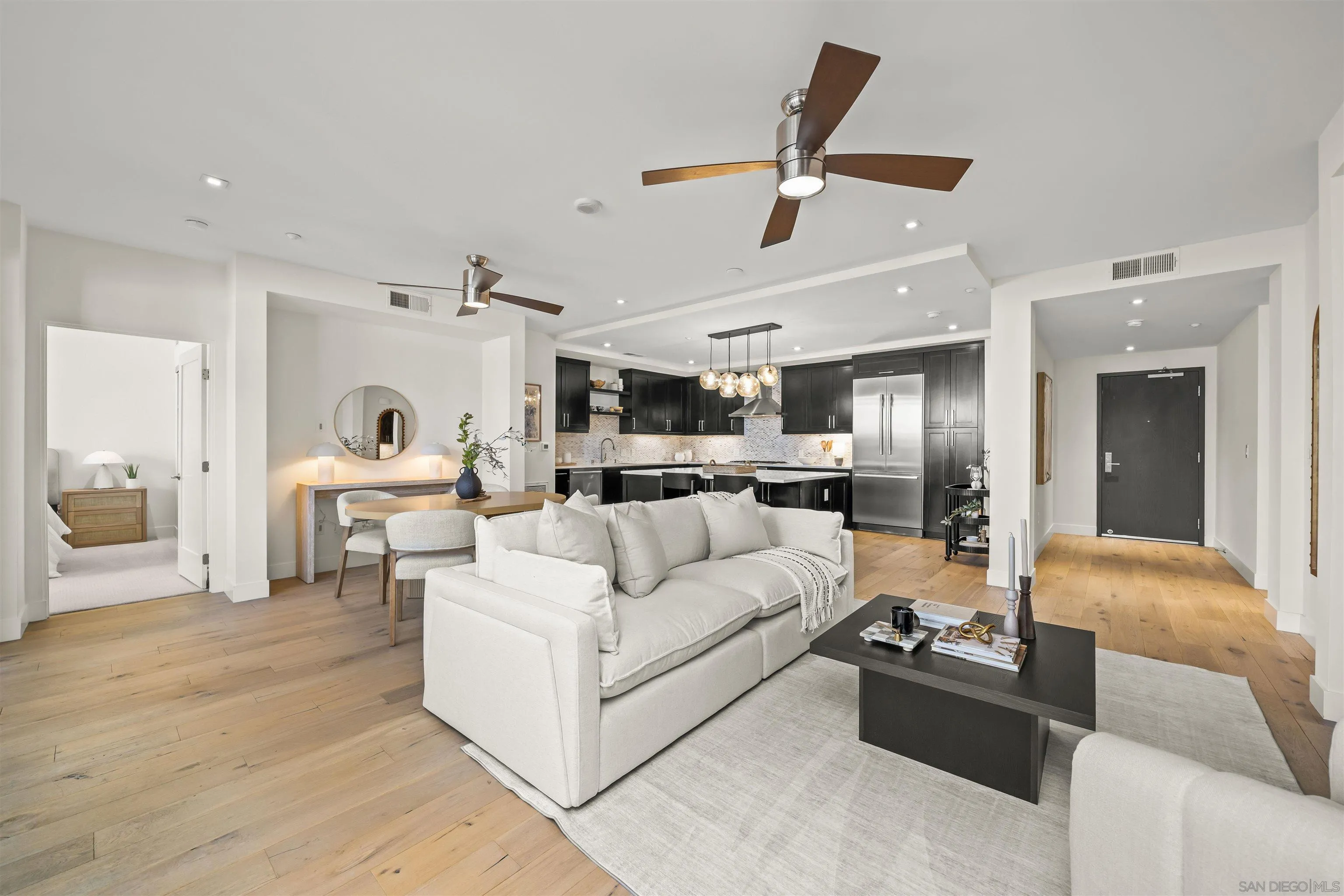 Photo #7: 260015934 Listing: Photo #7