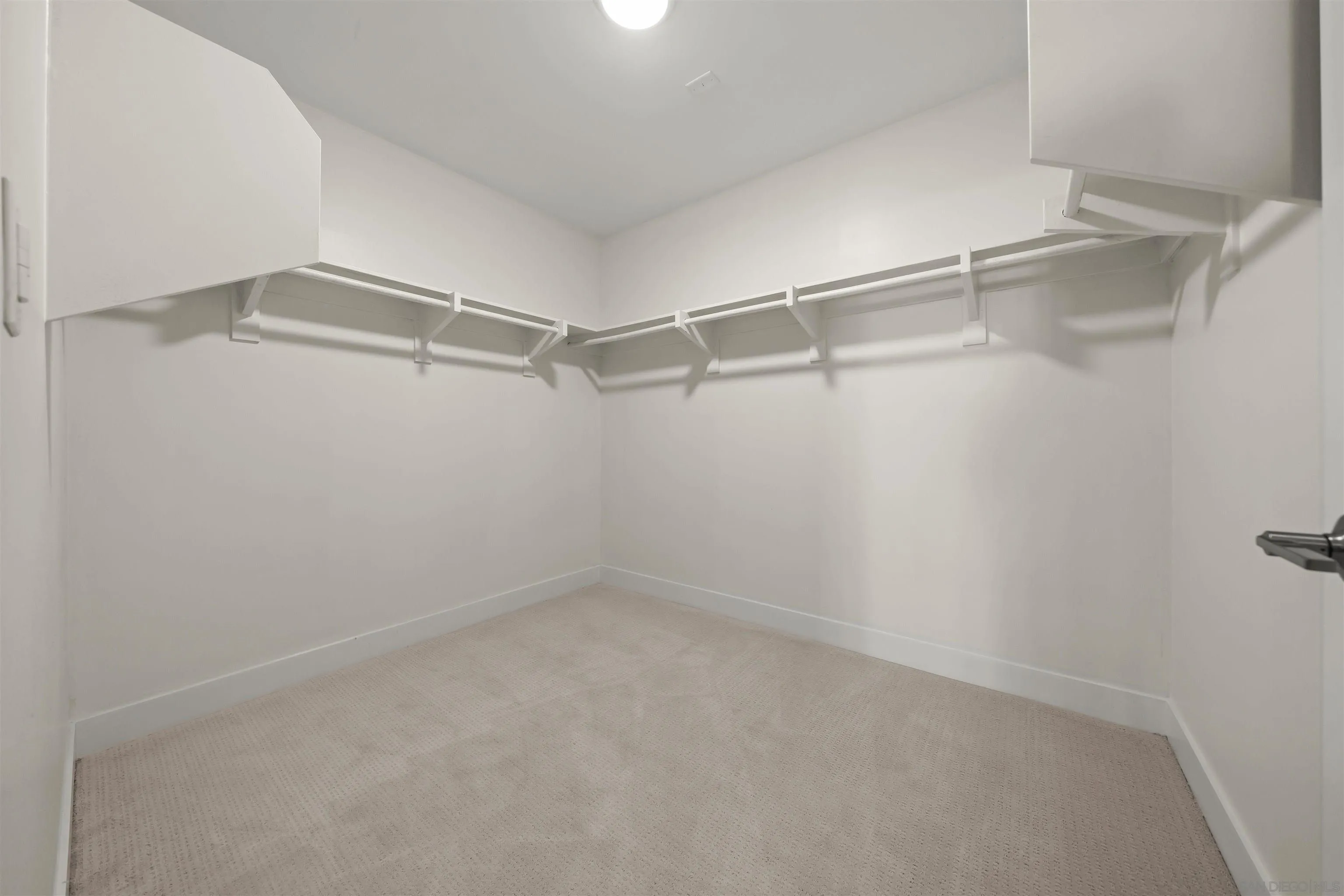 Photo #33: 260015934 Listing: Photo #33