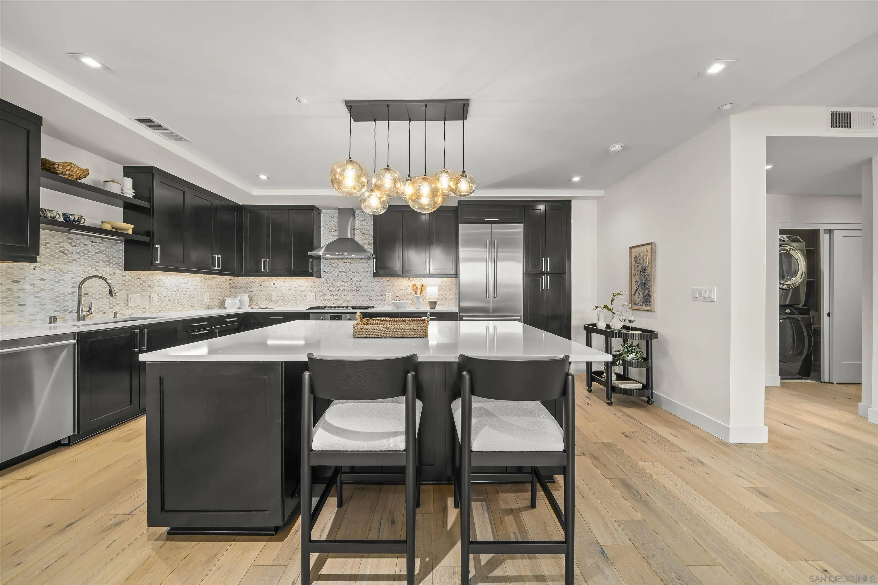 Photo #8: 260015934 Listing: Photo #8