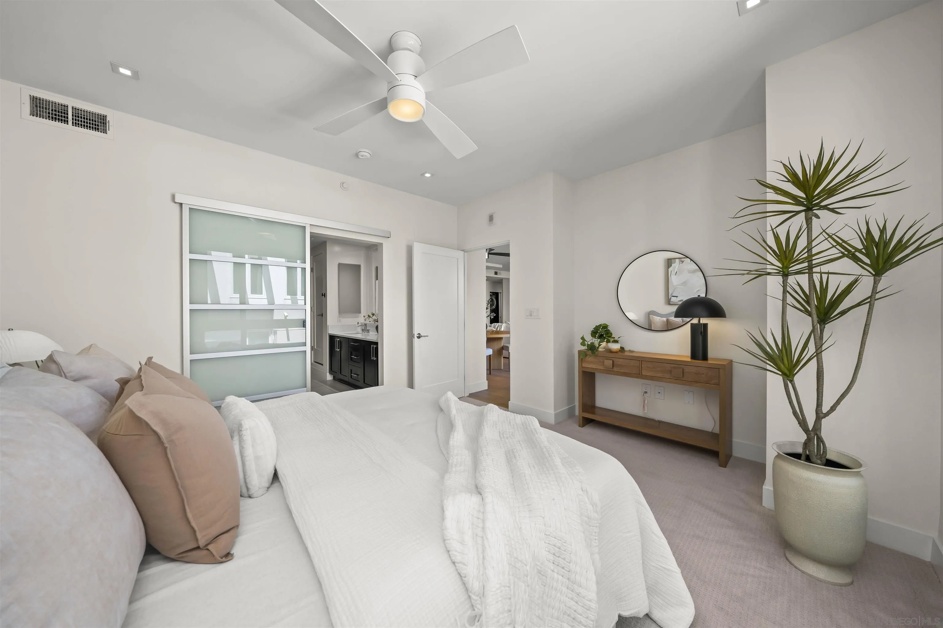 Photo #28: 260015934 Listing: Photo #28
