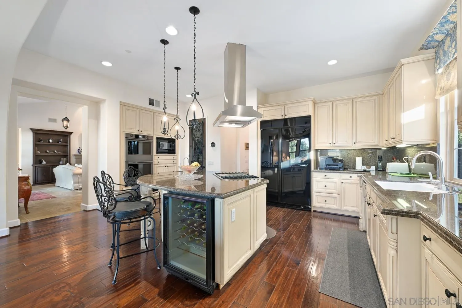 https://cdn.realtyfeed.com/cdn/127/260015947/0203dbc69a4f75d72bb5ace0f865acac.webp